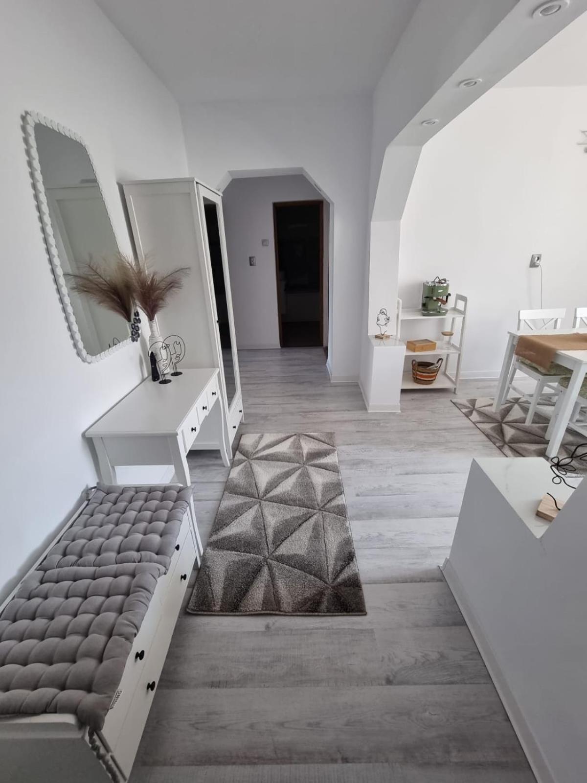 One-Bedroom Apartment - Photo 14