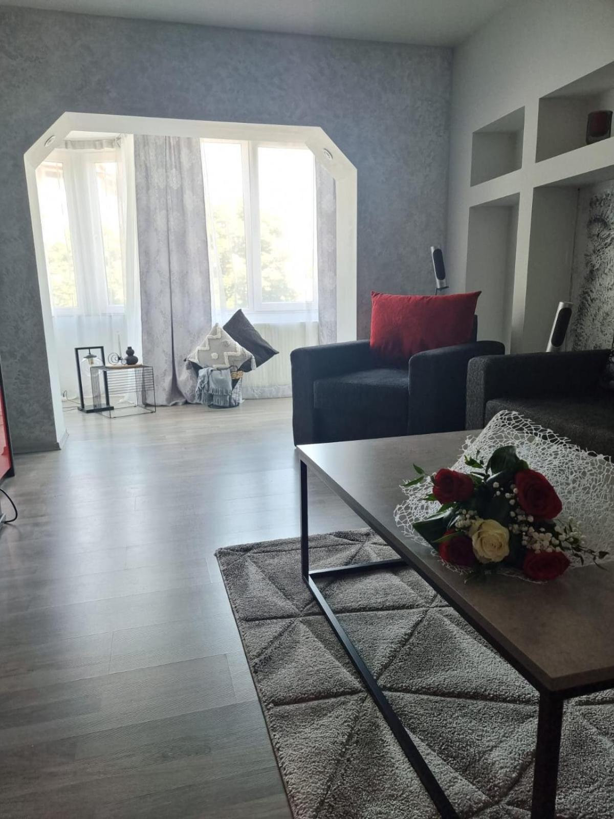 One-Bedroom Apartment - Photo 18