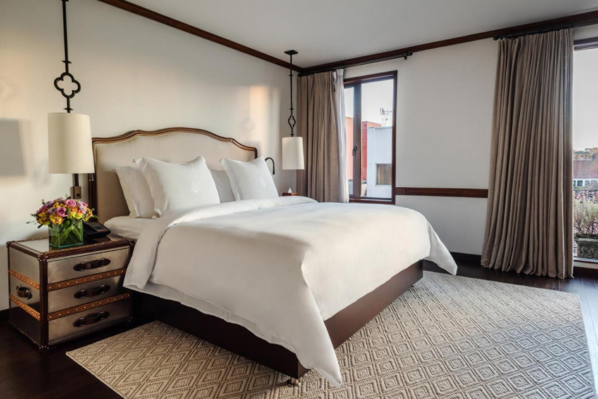 Premier King Room - Photo 4