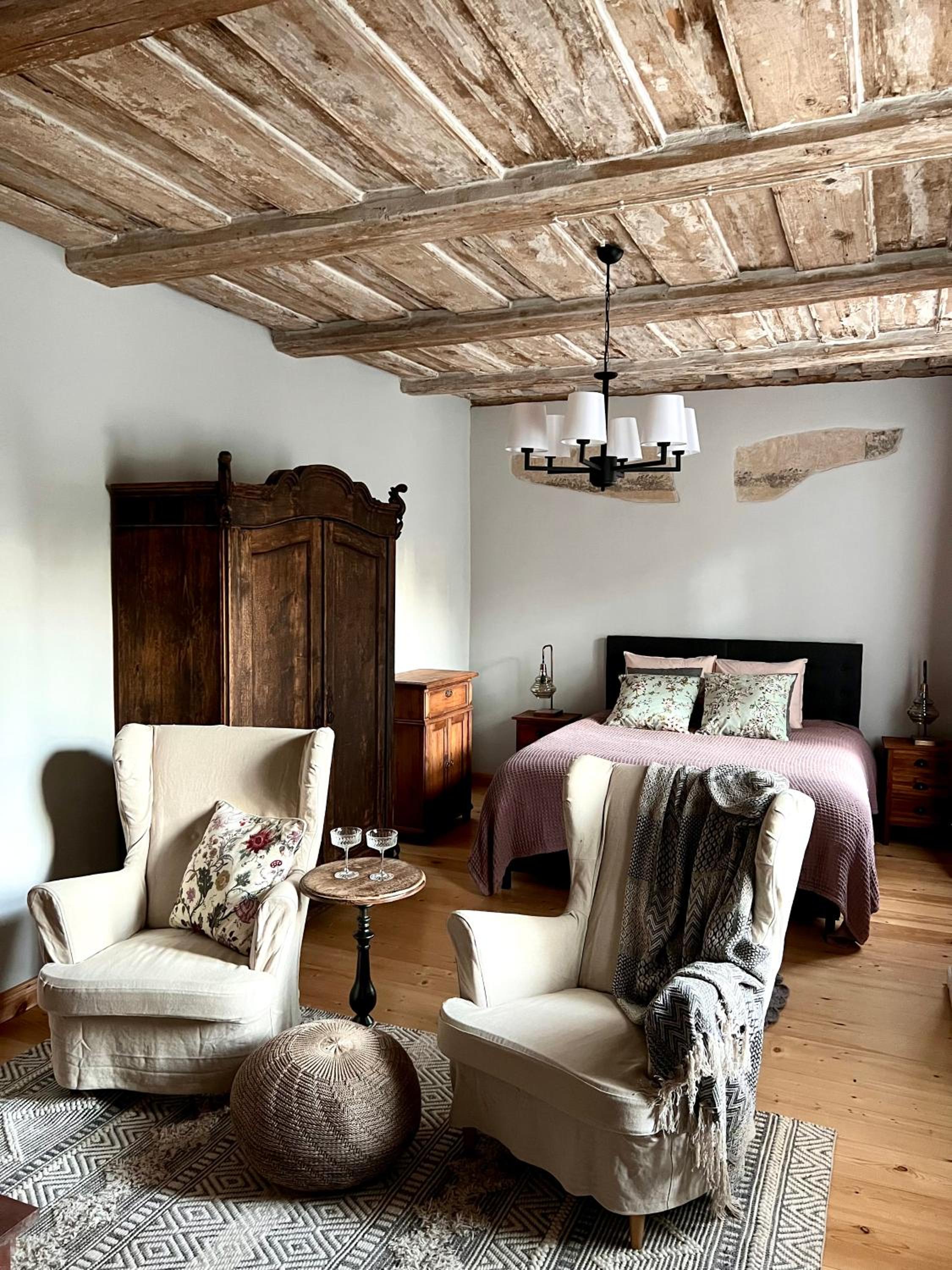 Double Room - Photo 6