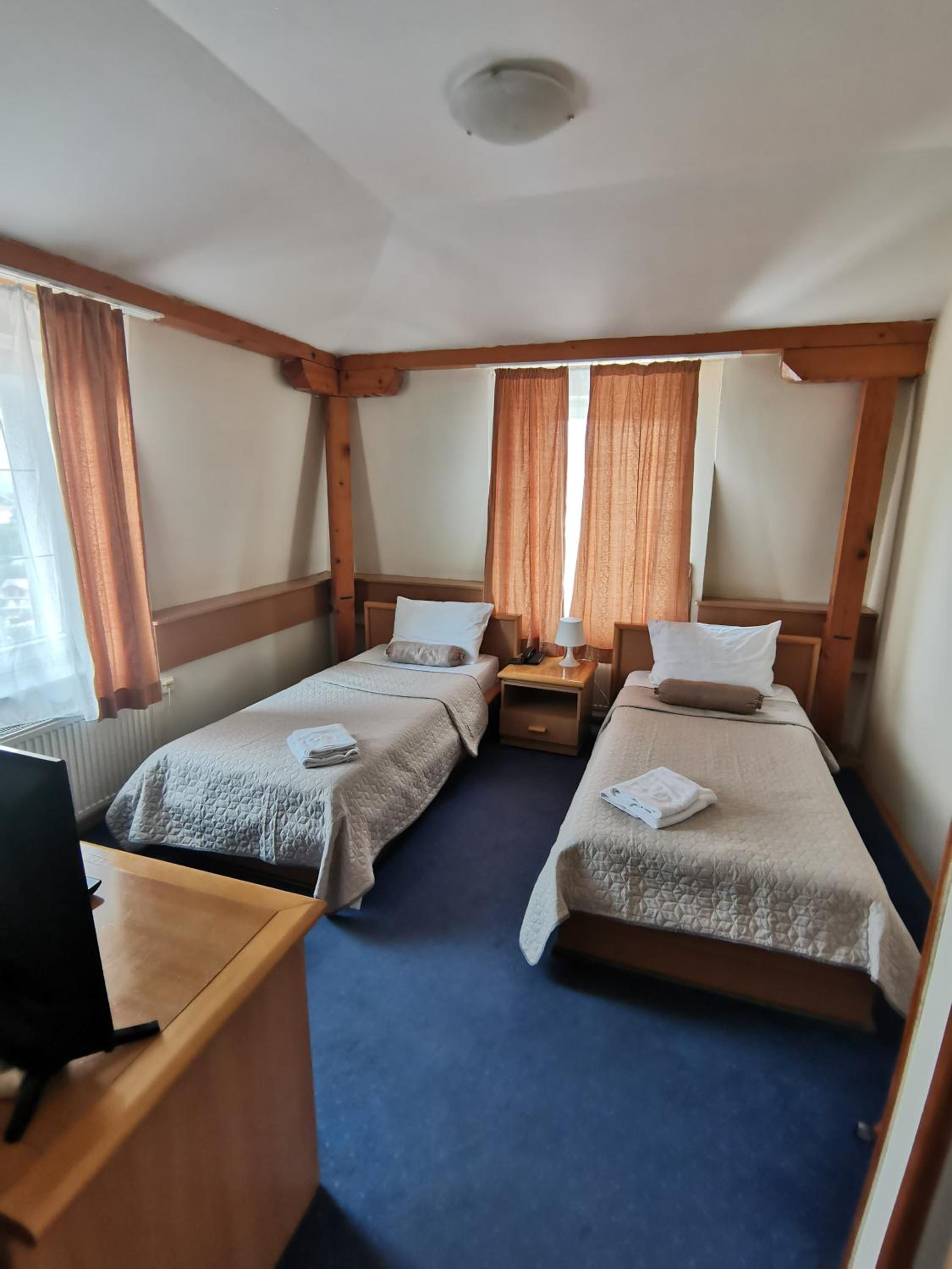 Standard Twin Room photo 1