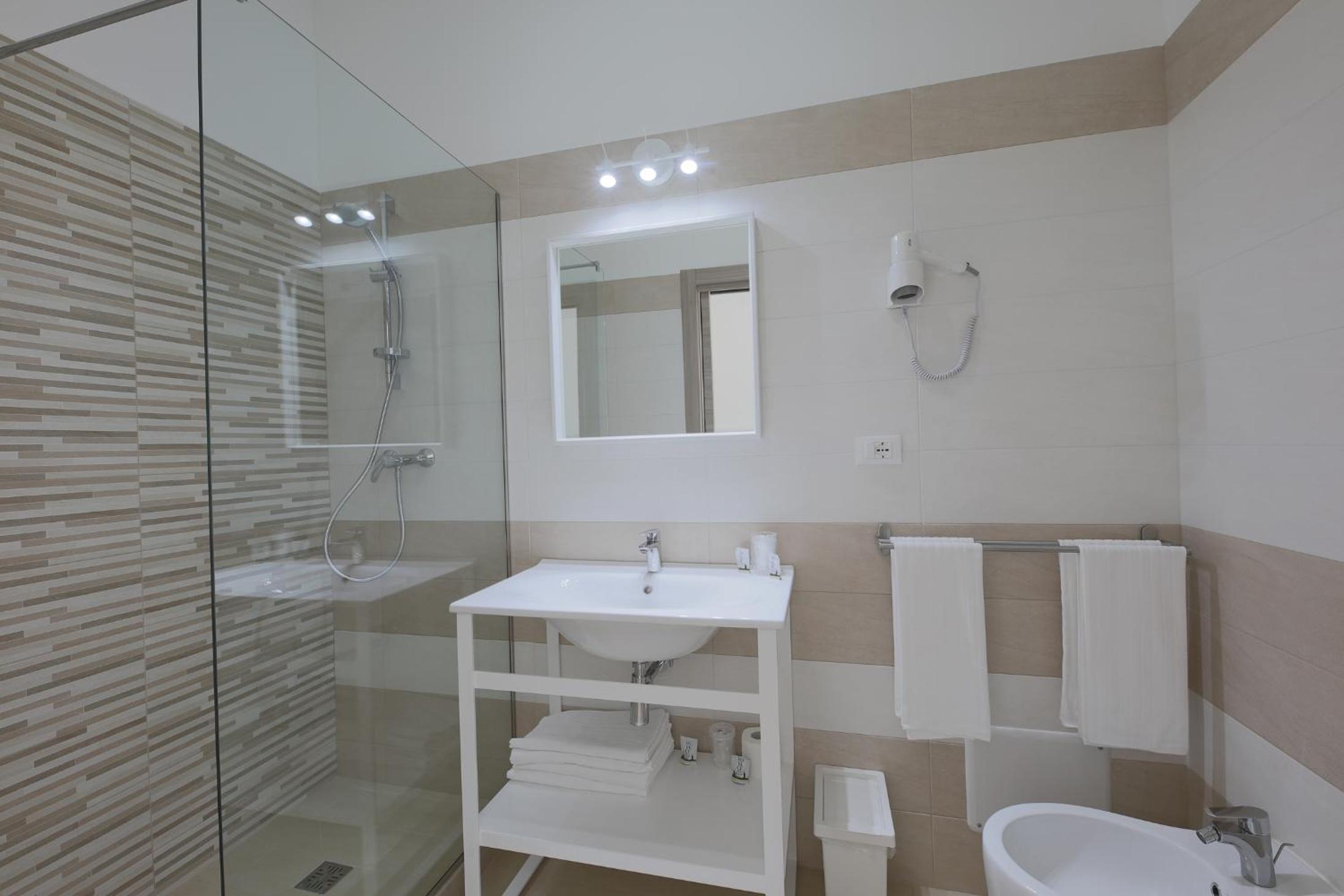 Deluxe Family Room - Photo 4