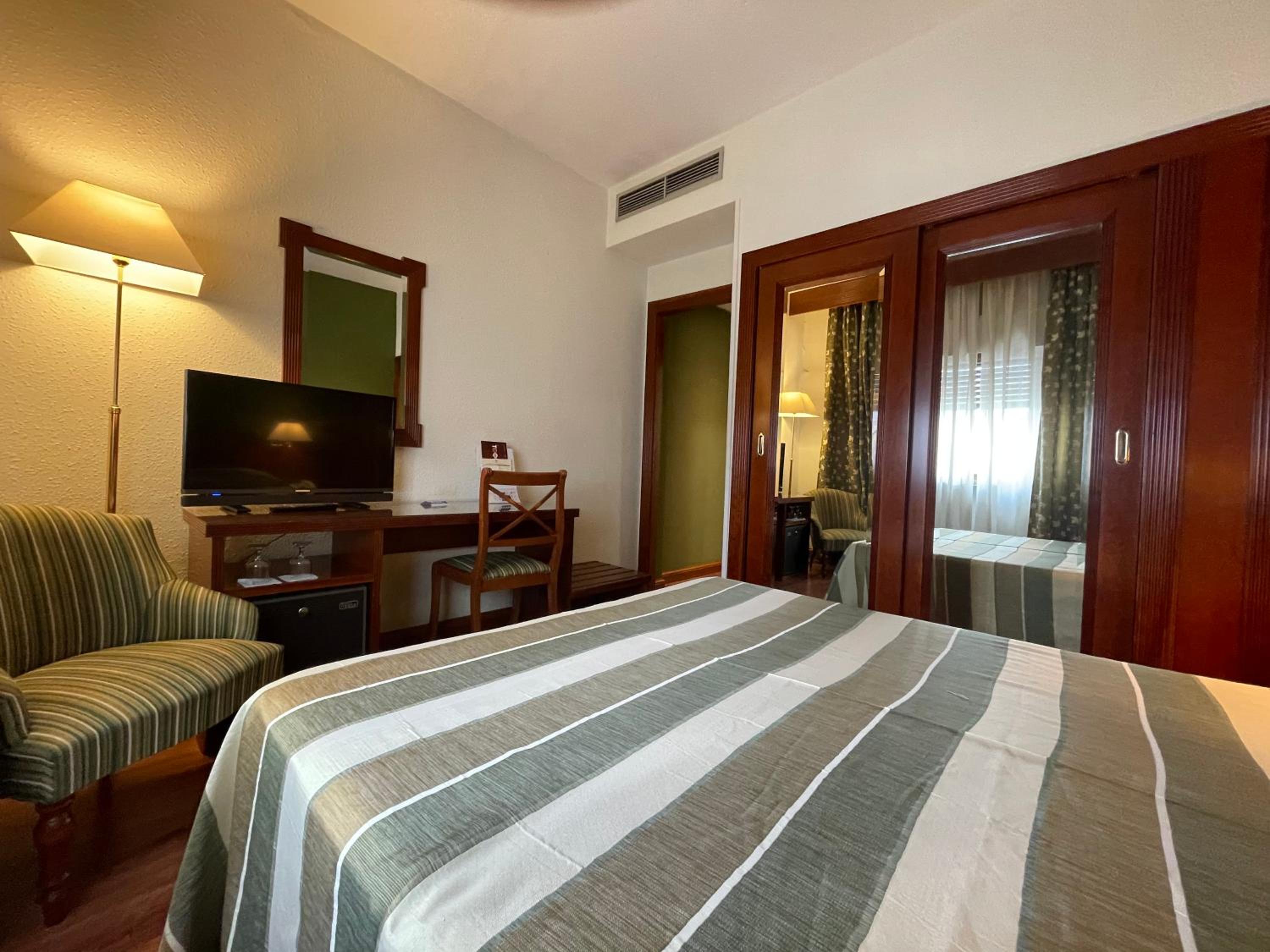 Single Room - Photo 1