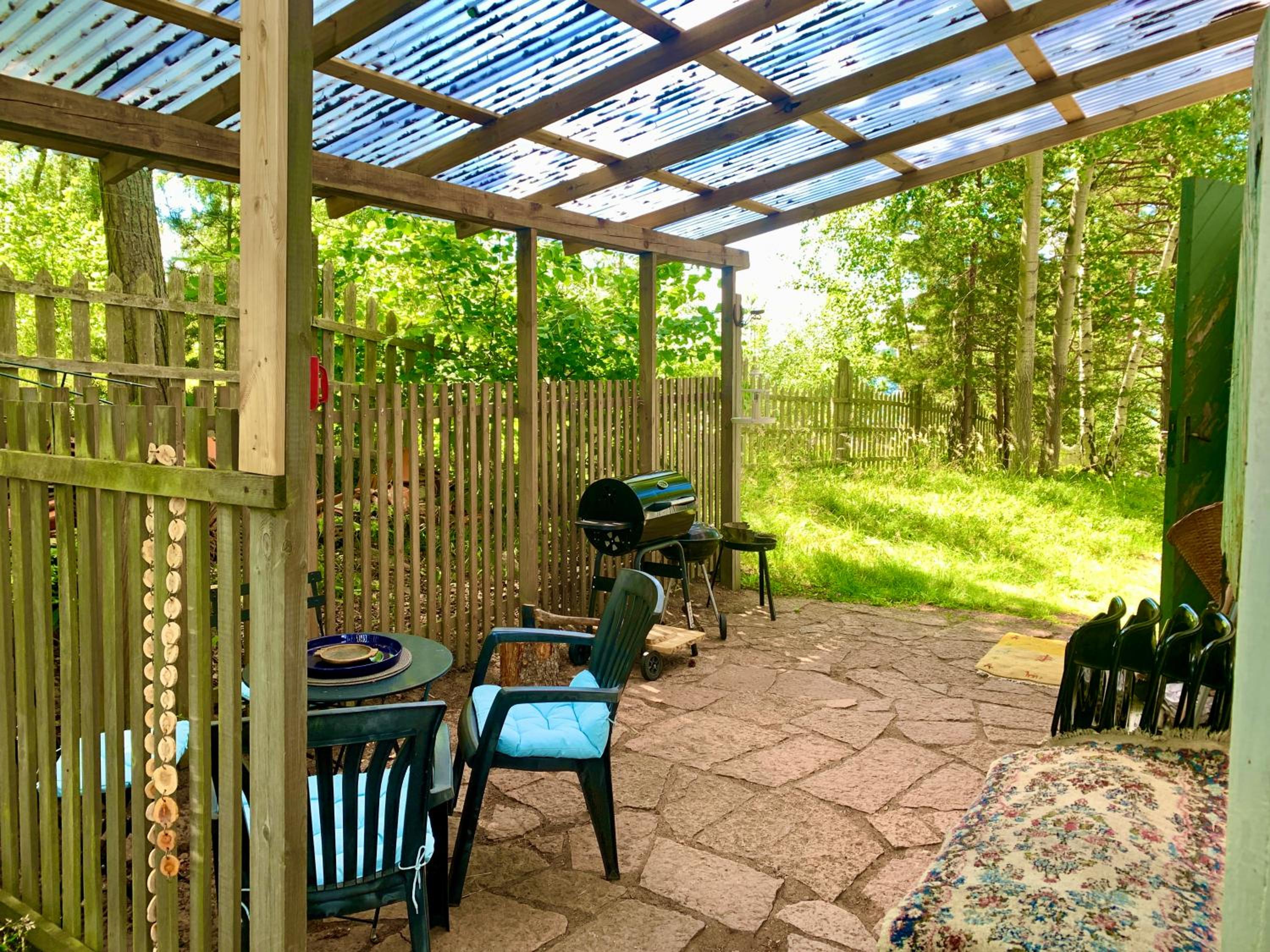 One-Bedroom House - Photo 12