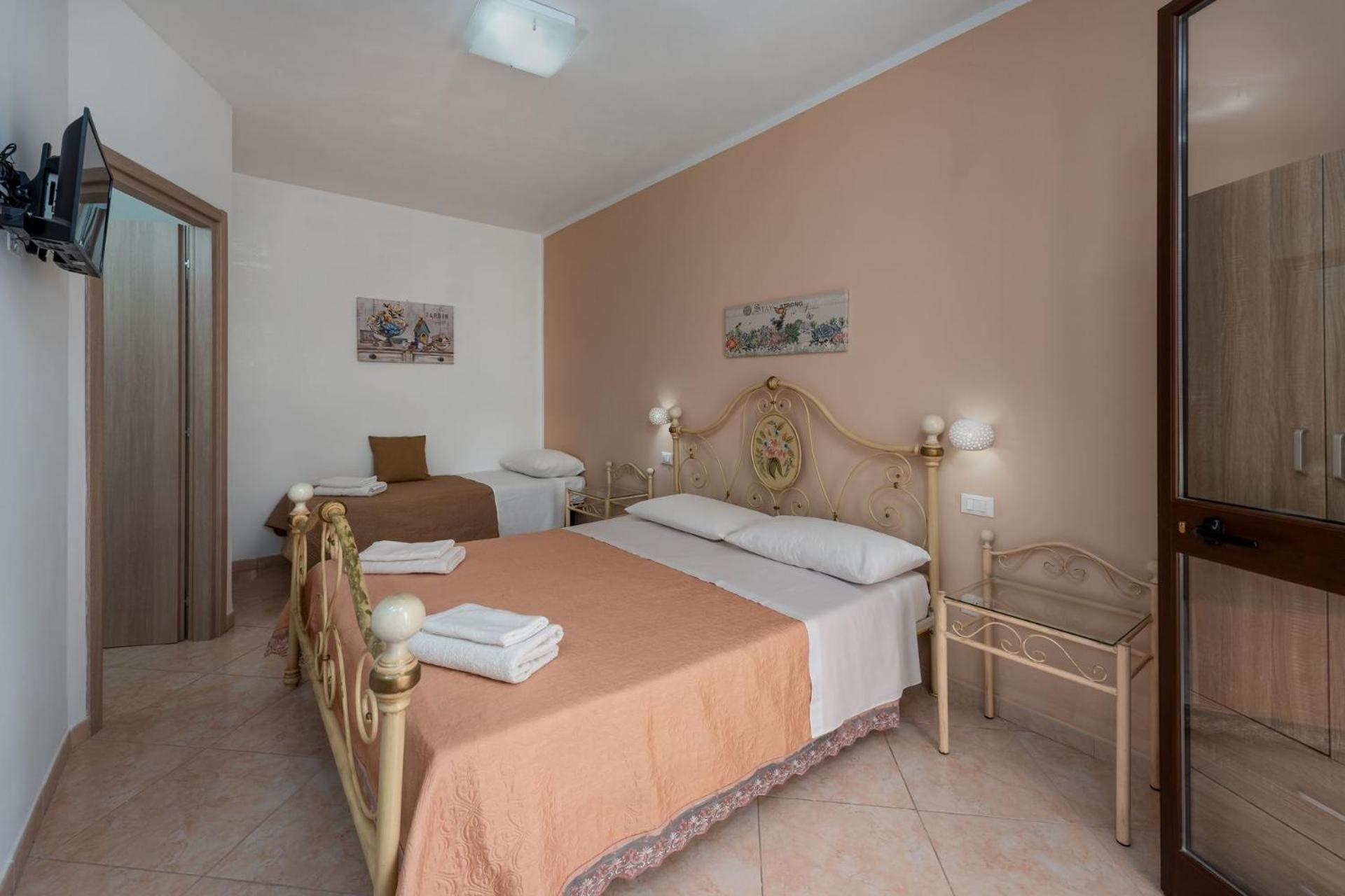 Triple Room with Mountain View photo 2