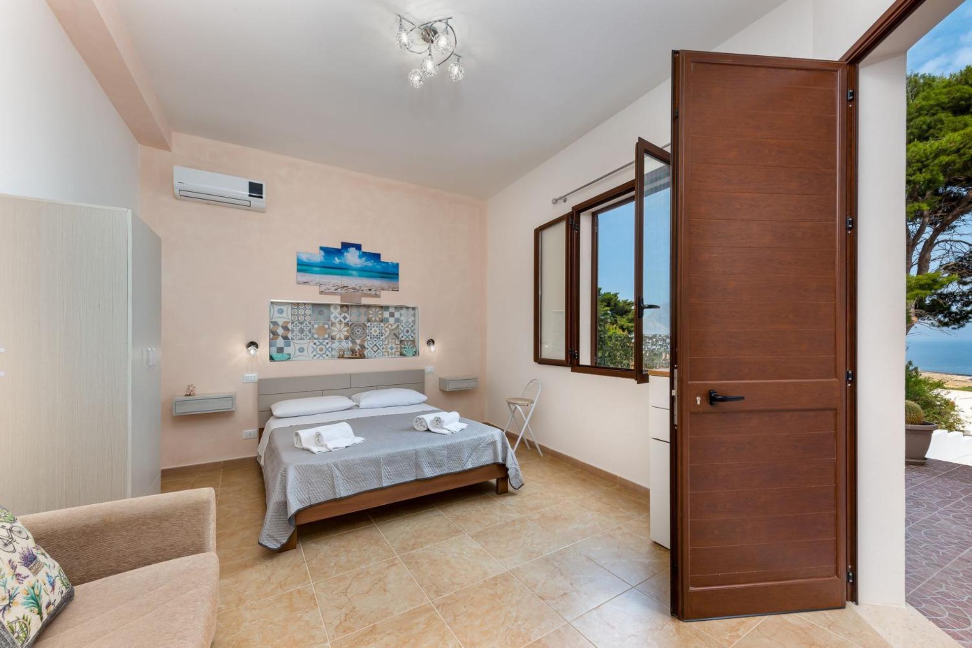 Quadruple Room with Sea View photo 3