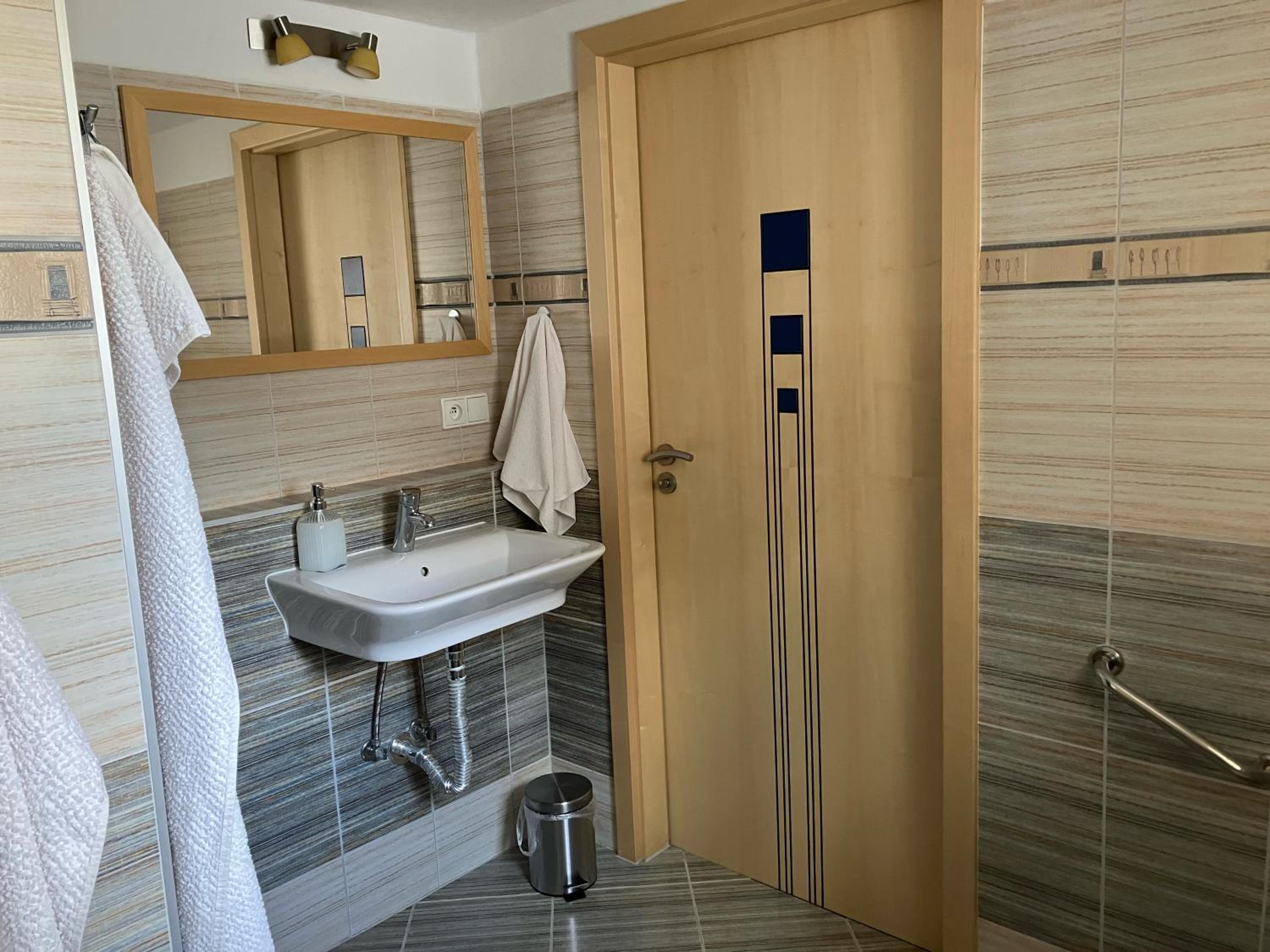 Apartment - Photo 10