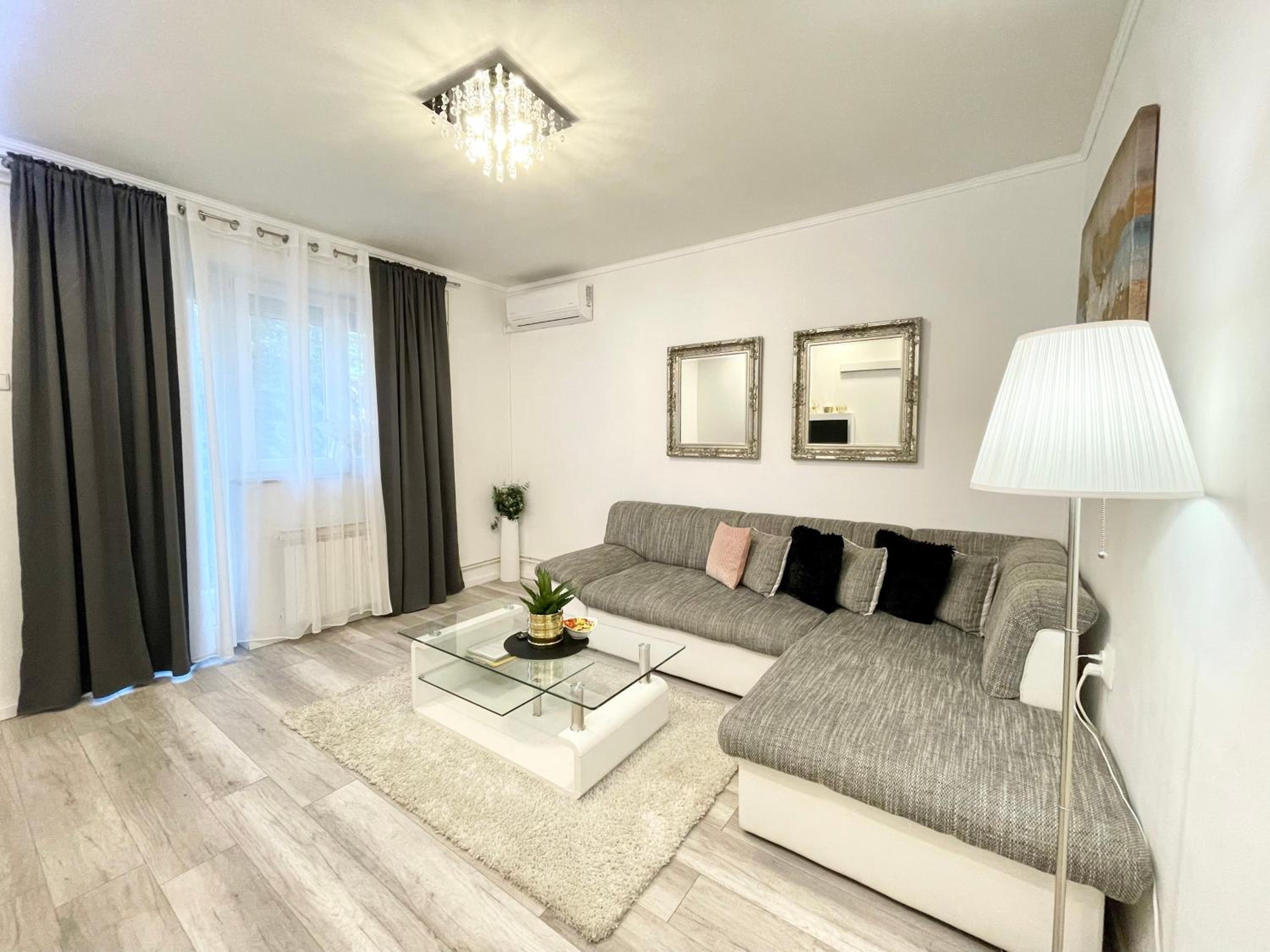One-Bedroom Apartment - Photo 44