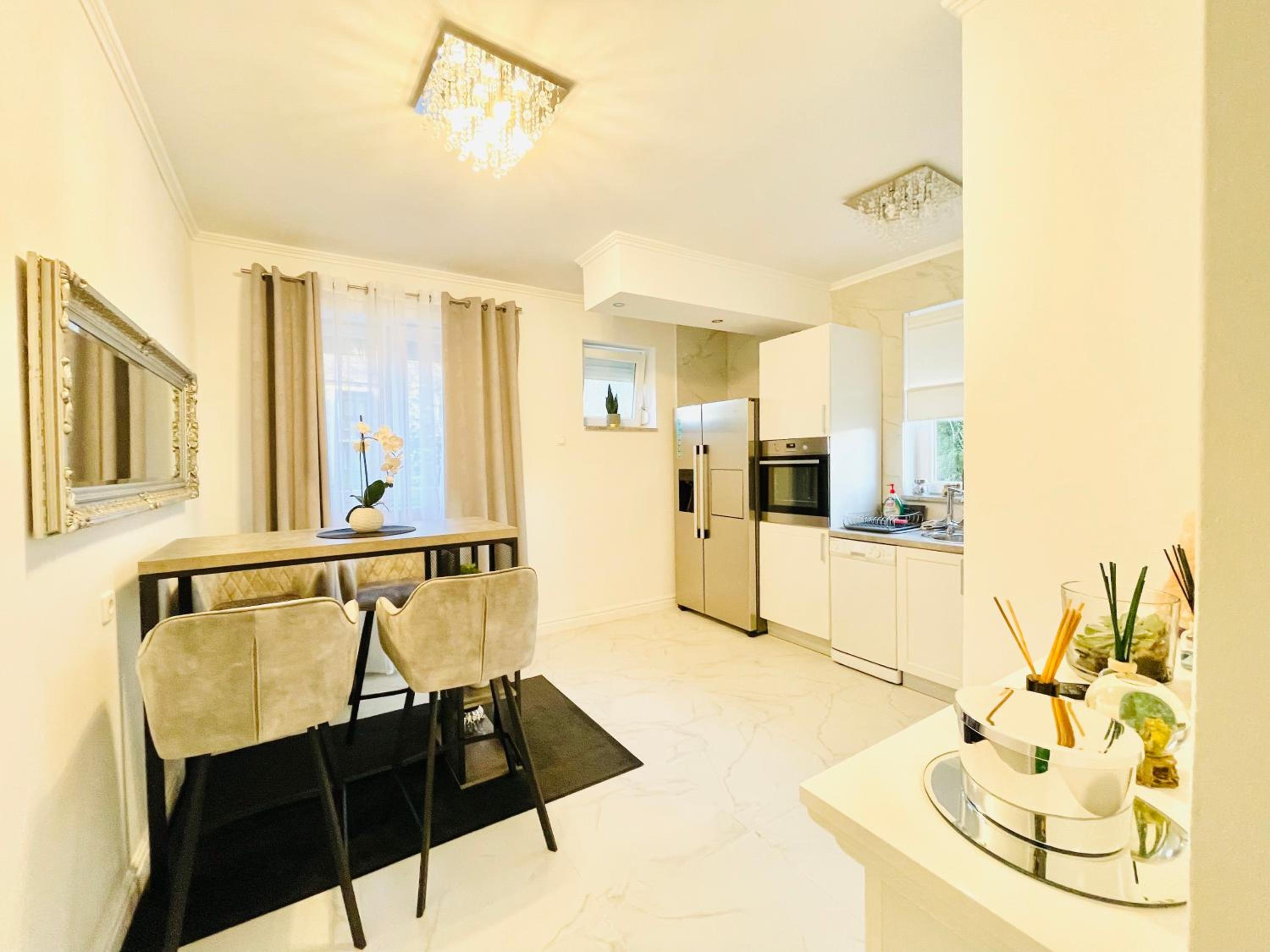 One-Bedroom Apartment - Photo 6
