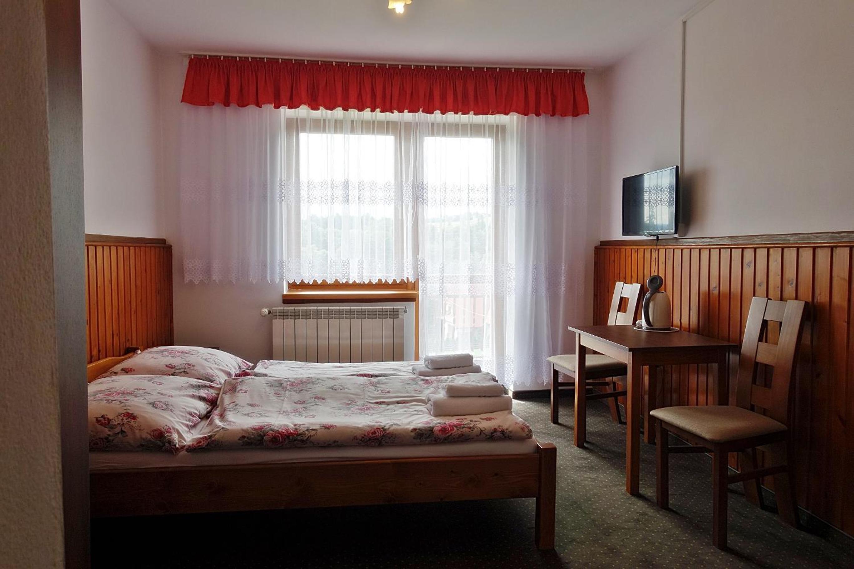 Double Room with Mountain View - Photo 2