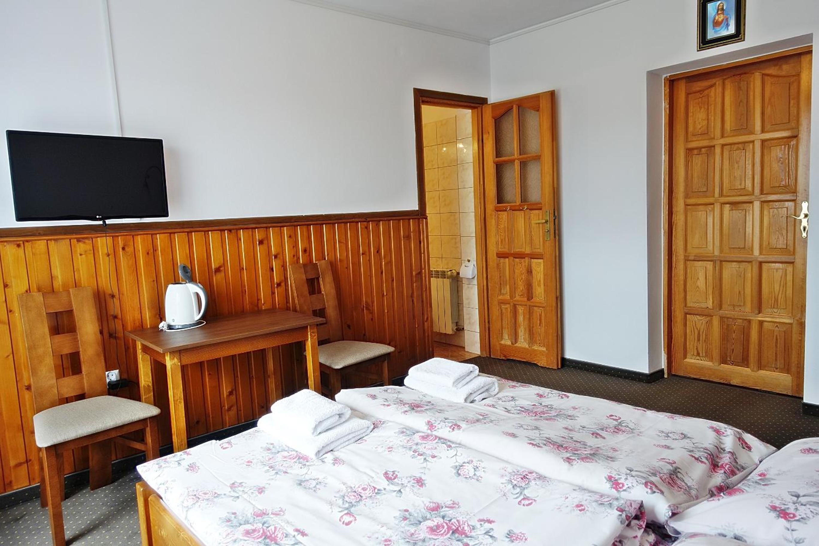 Double Room with Mountain View - Photo 4