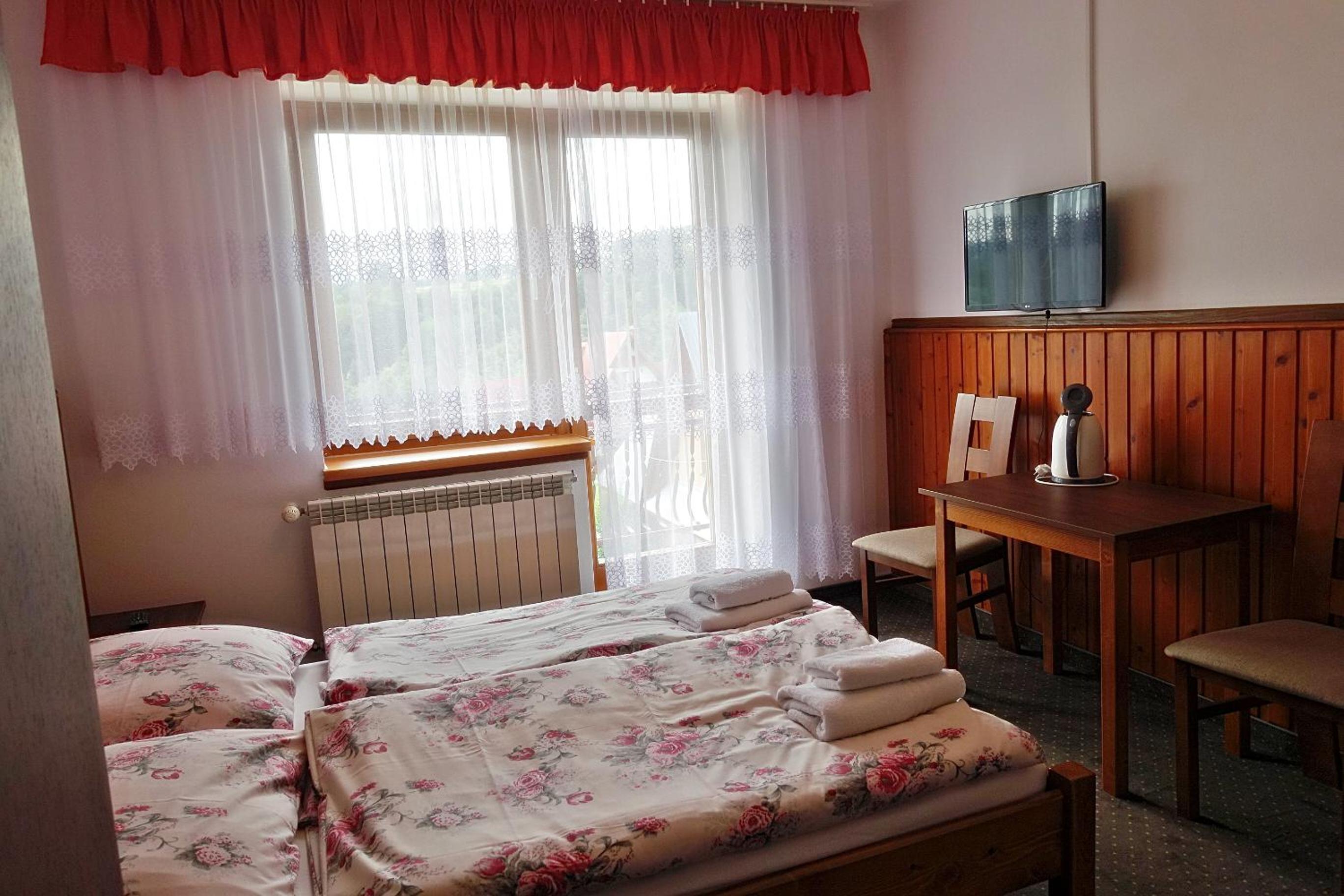 Double Room with Mountain View - Photo 3
