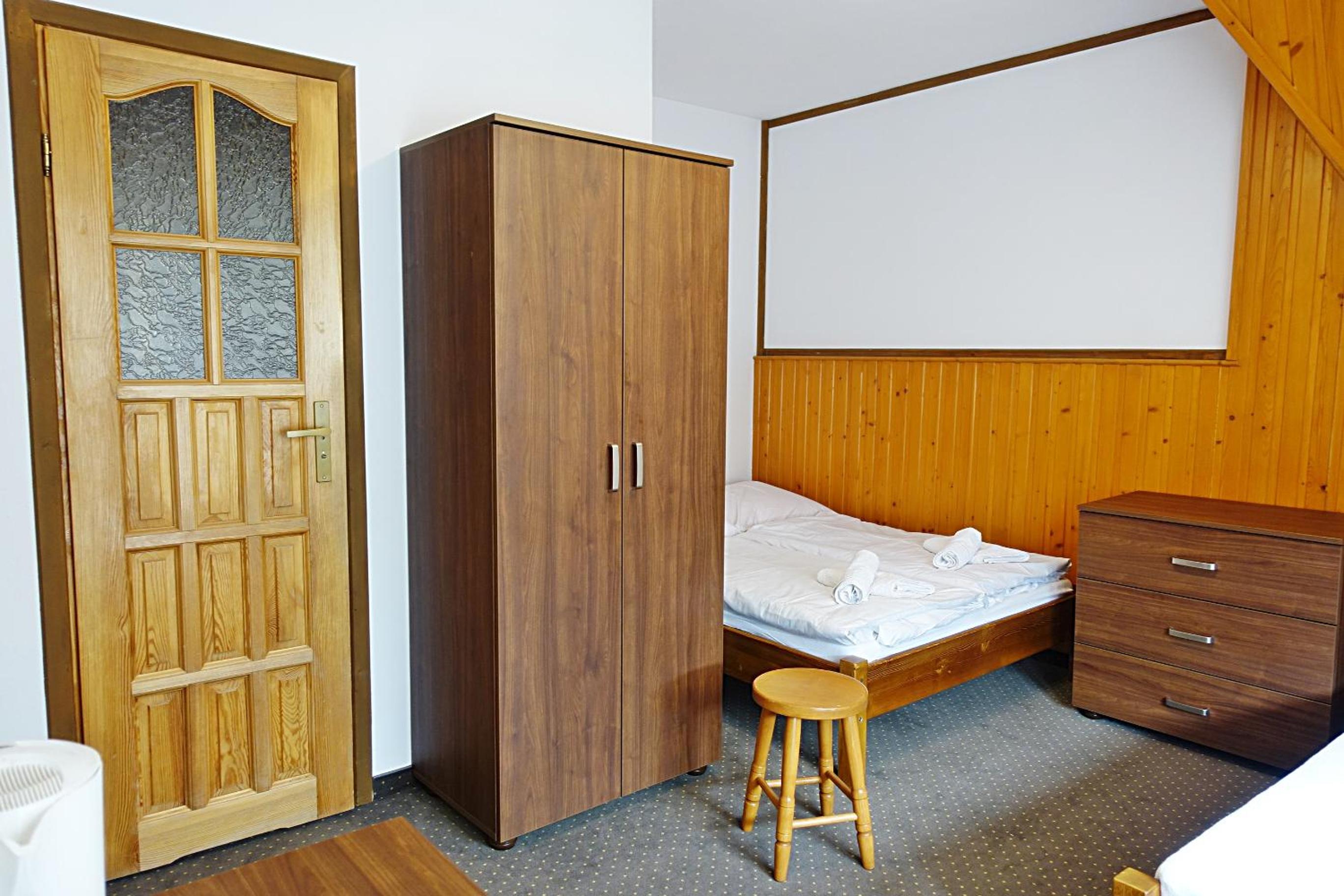 Triple Room with Balcony - Photo 7