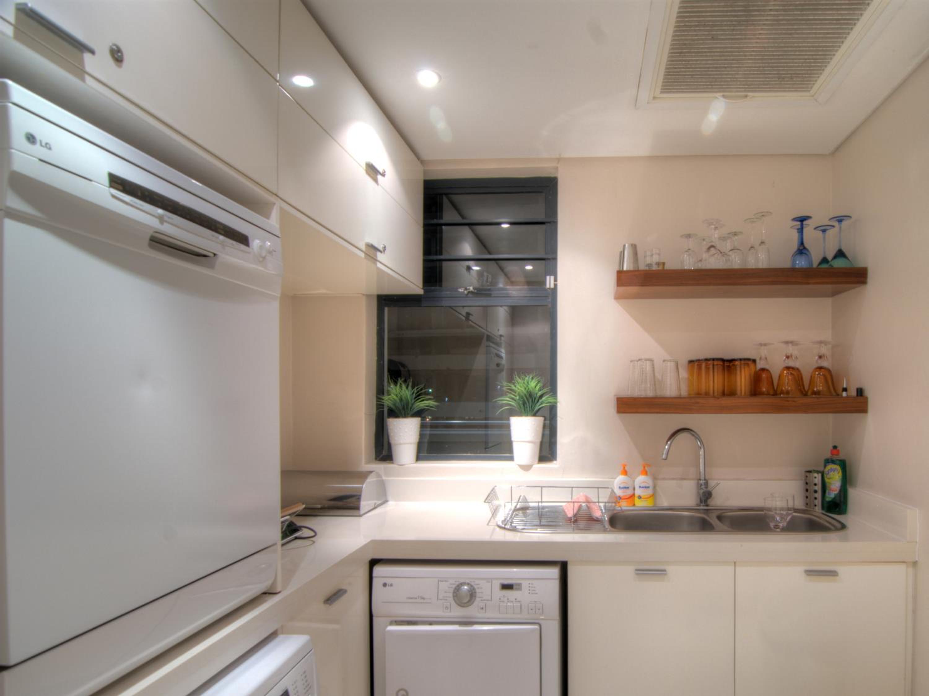 Three-Bedroom Apartment - Split Level - Photo 10