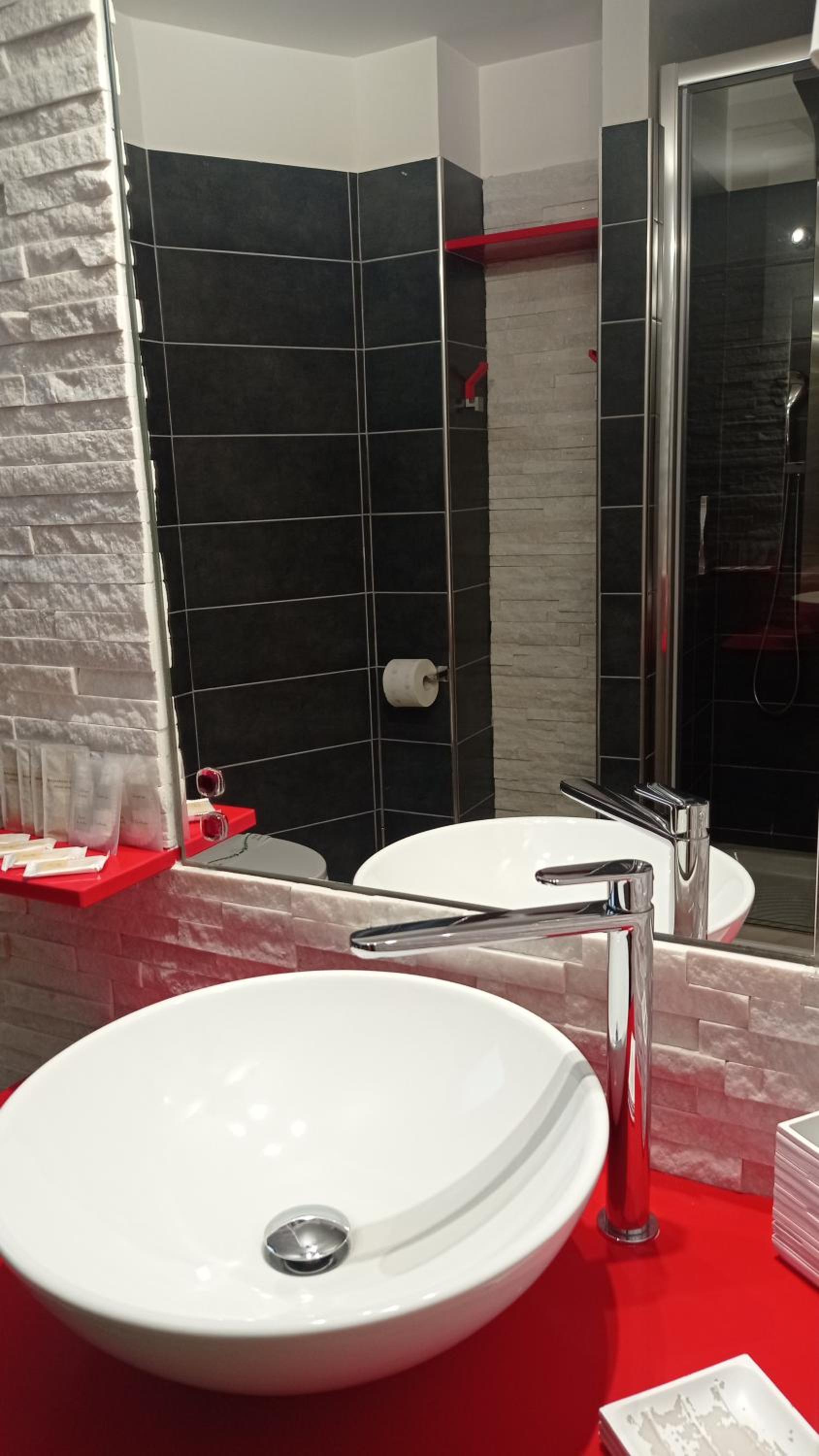Superior Triple Room - Photo 8