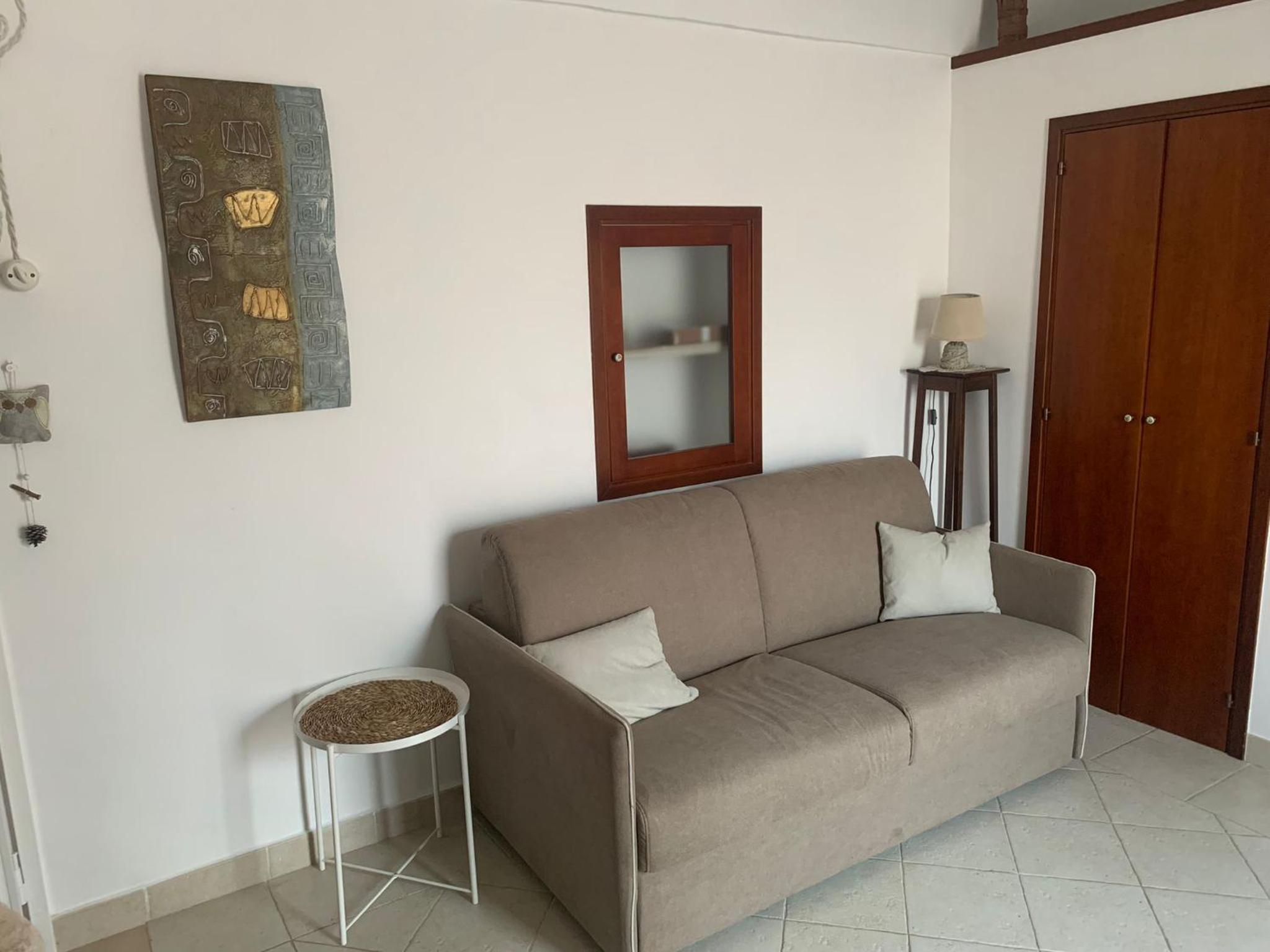 One-Bedroom House photo 3