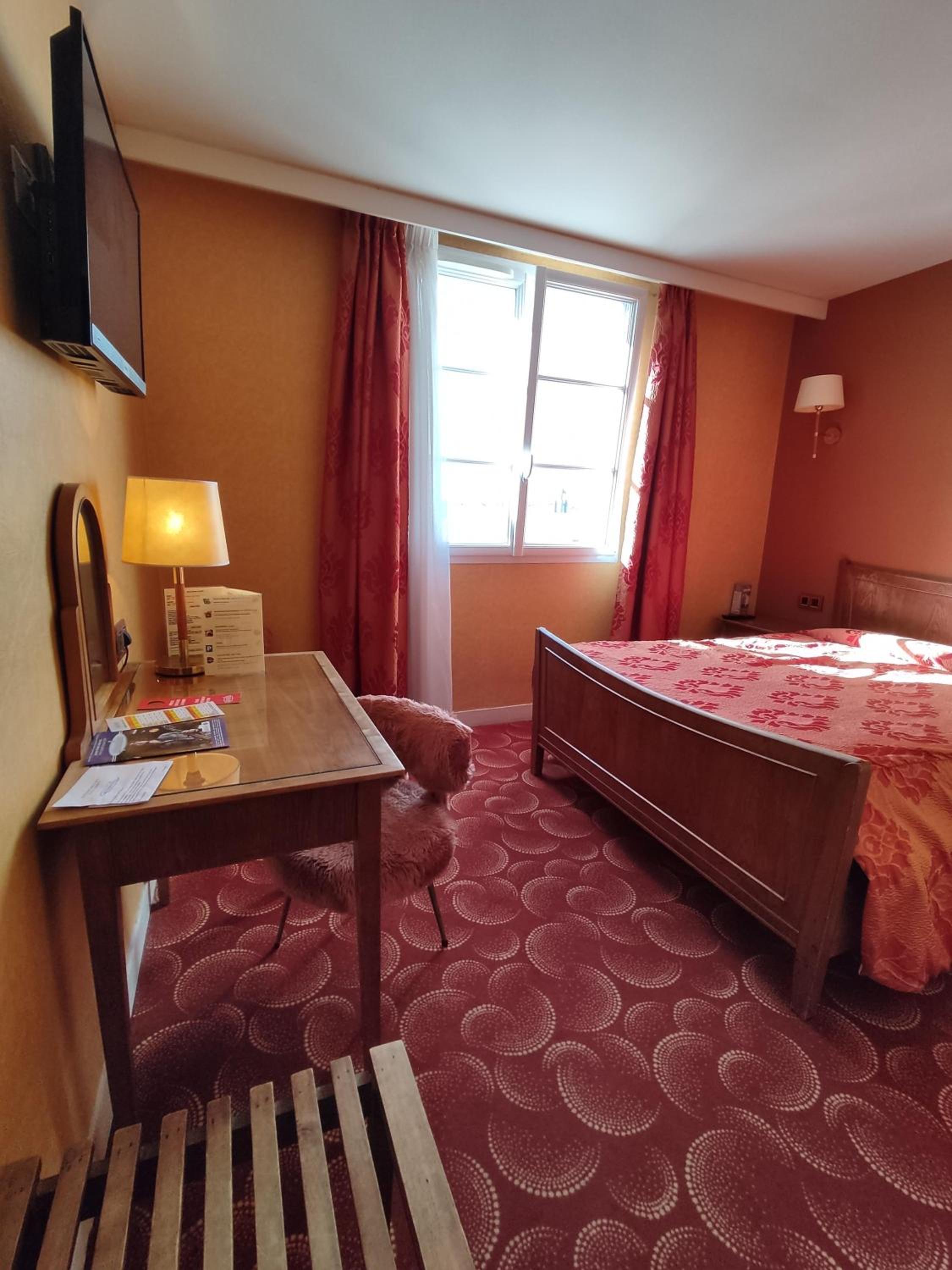 Double Room - Photo 8