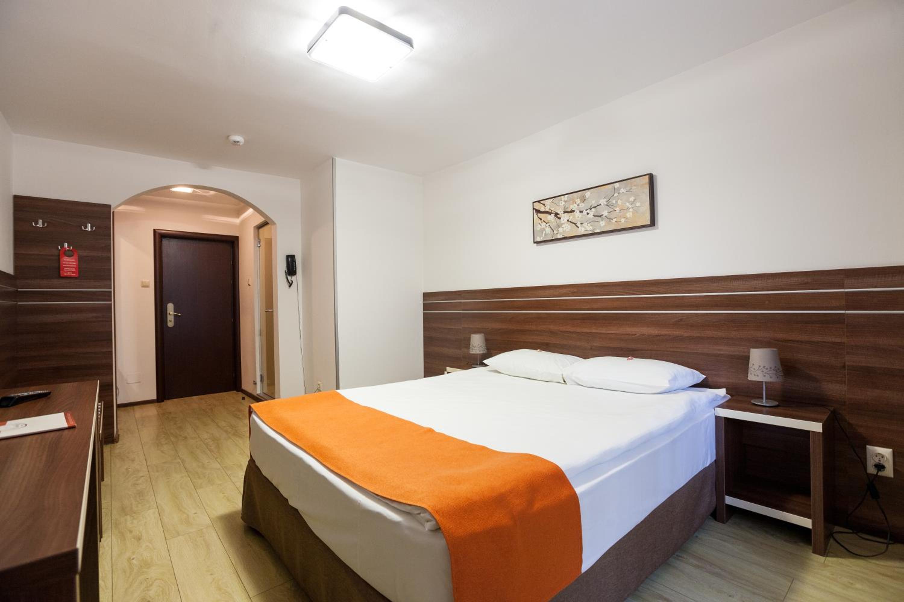 Queen Room