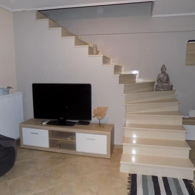 Two-Bedroom House - Photo 18