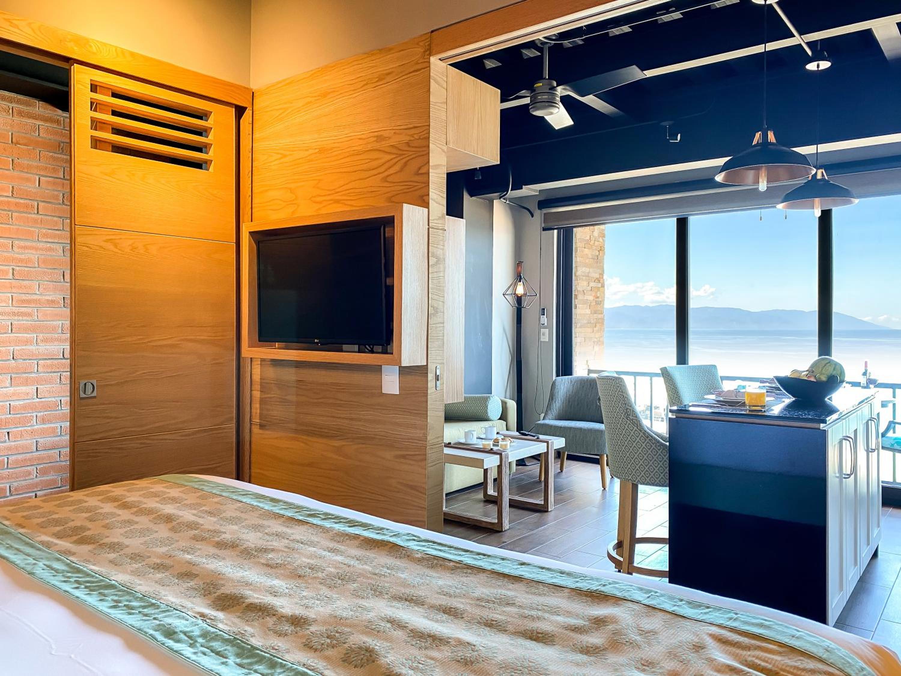 Suite with Sea View - Photo 15