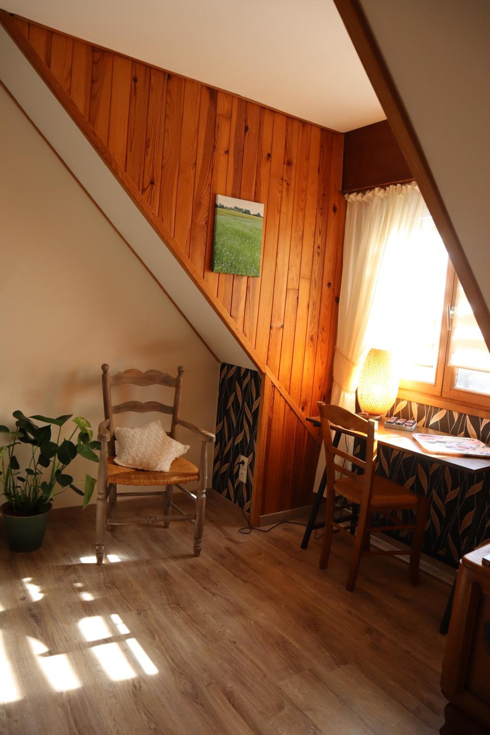 Double Room with Private Bathroom - Photo 8