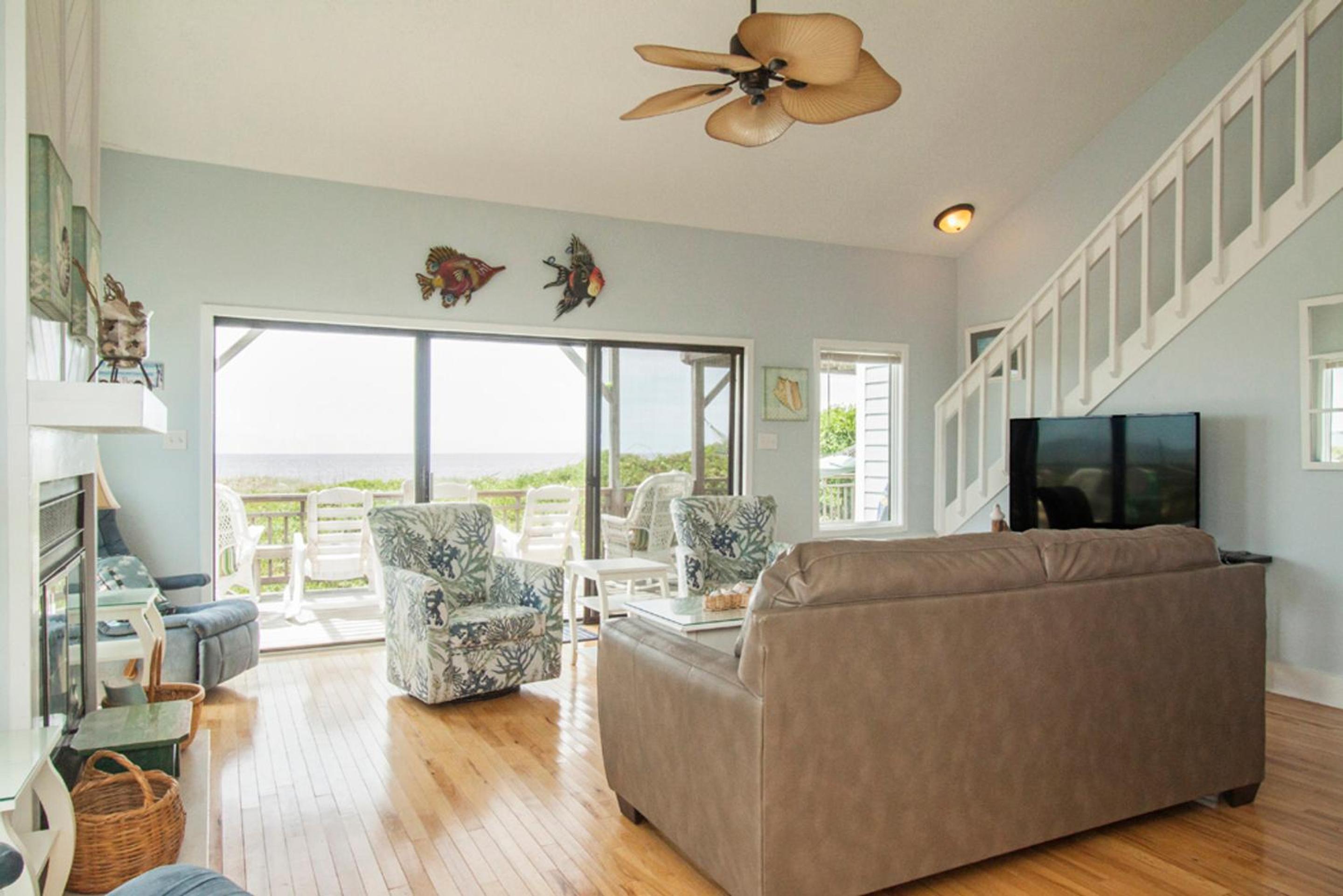 Five-Bedroom House photo 1