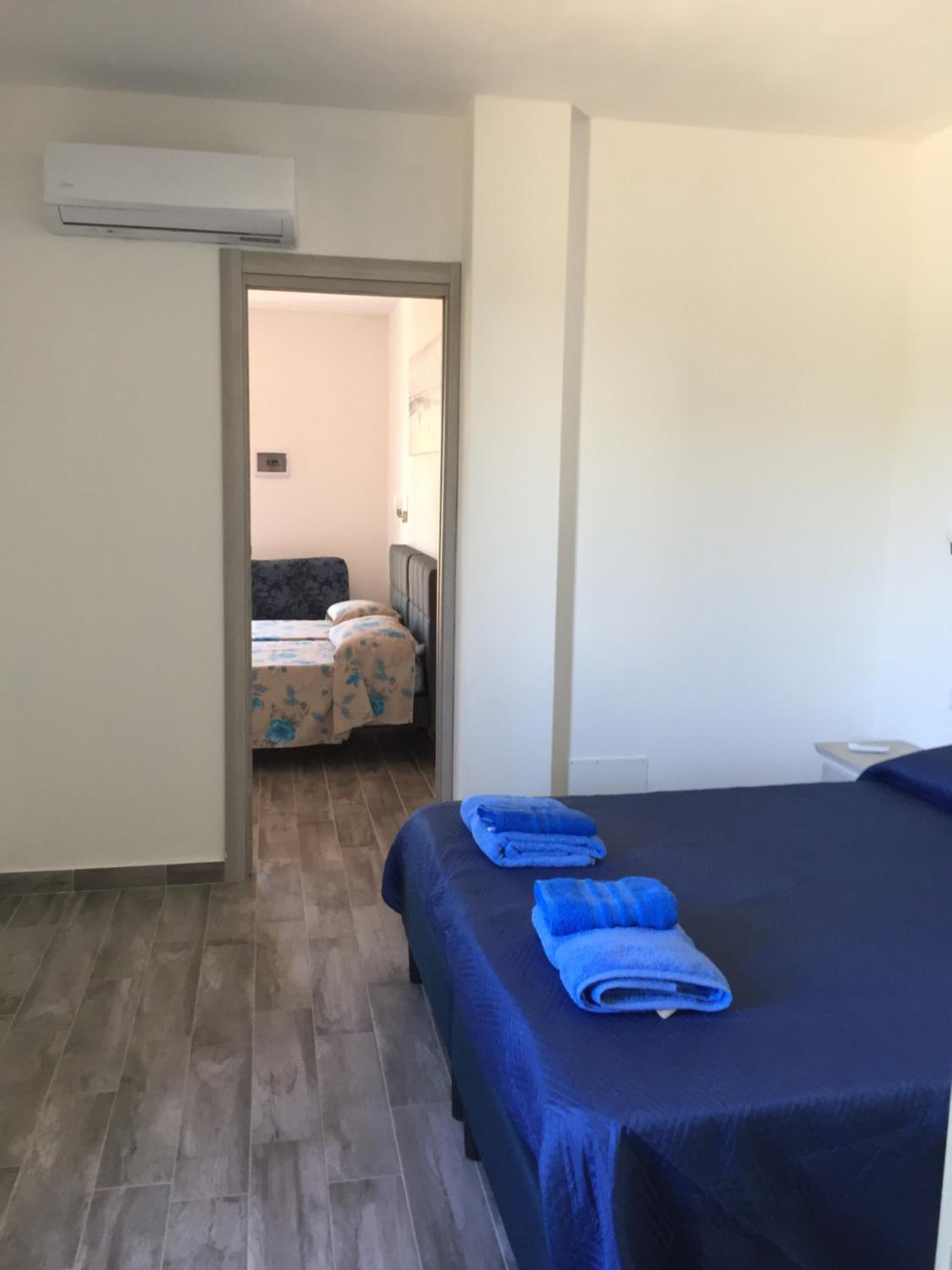 Two-Bedroom Deluxe Apartment with Garden View