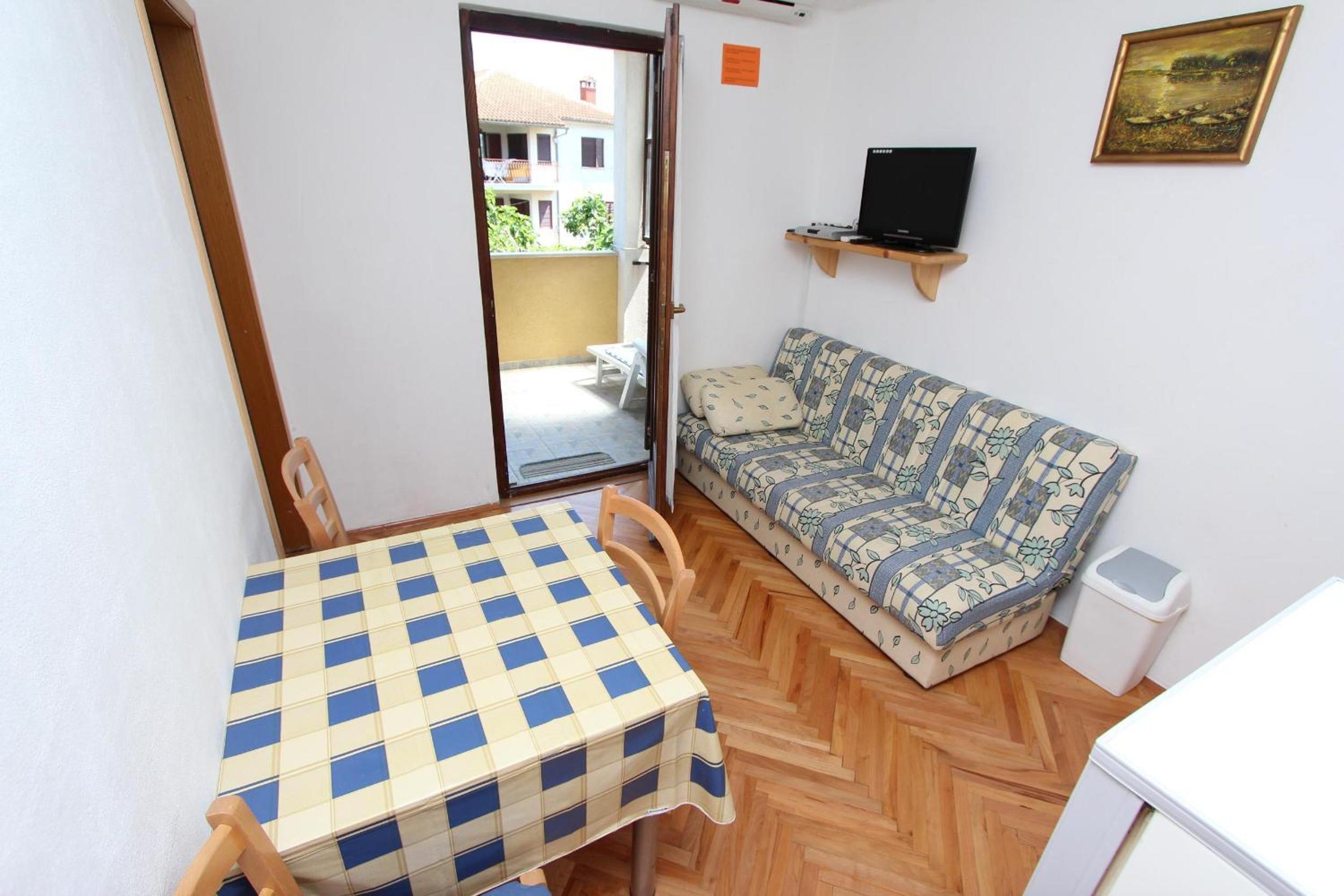 Standard One-Bedroom Apartment with Balcony