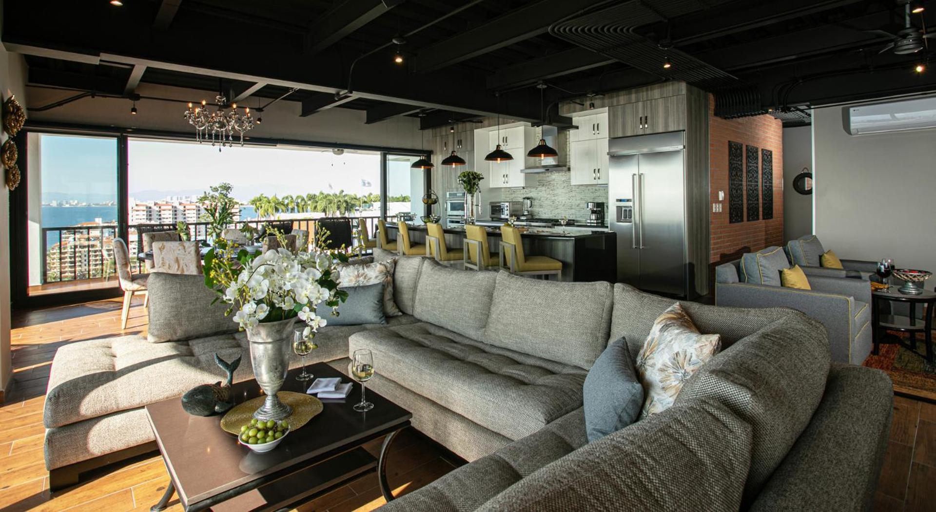 Penthouse Apartment - Photo 1