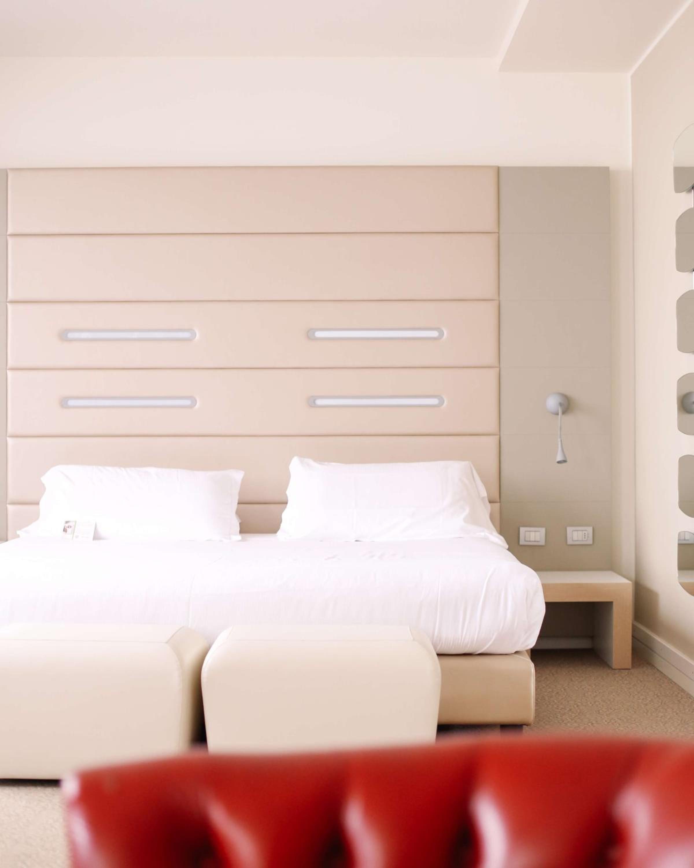 Deluxe Junior Suite - Photo 6