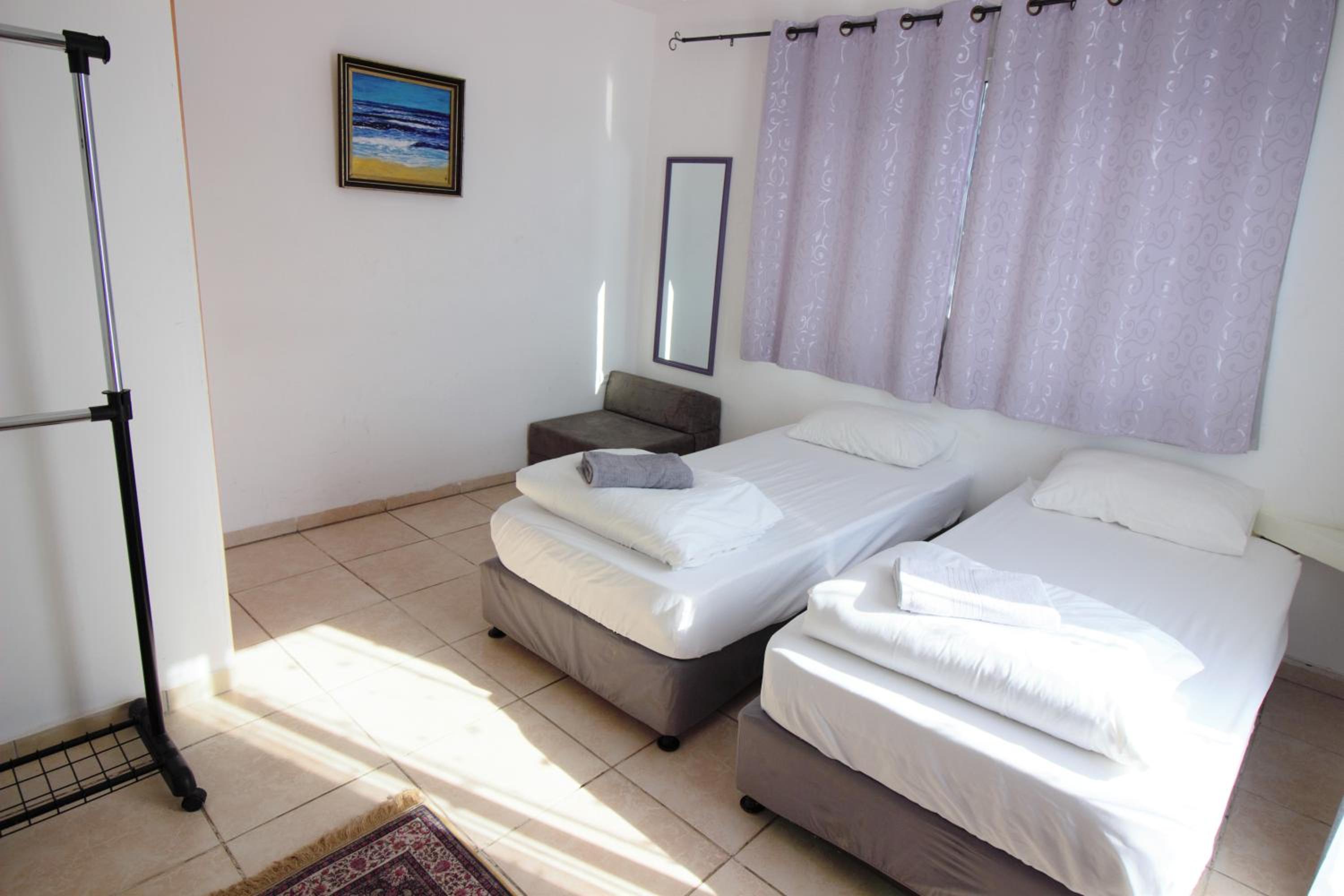 Double Room with Shared Bathroom photo 3
