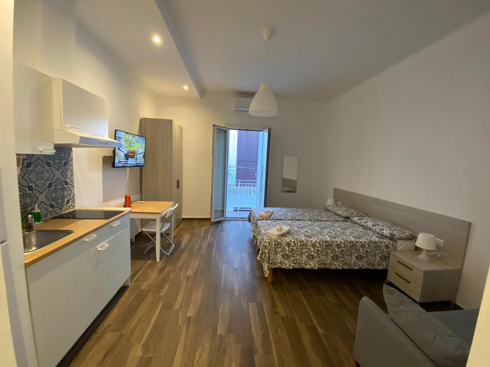 Apartment with Balcony - Photo 28