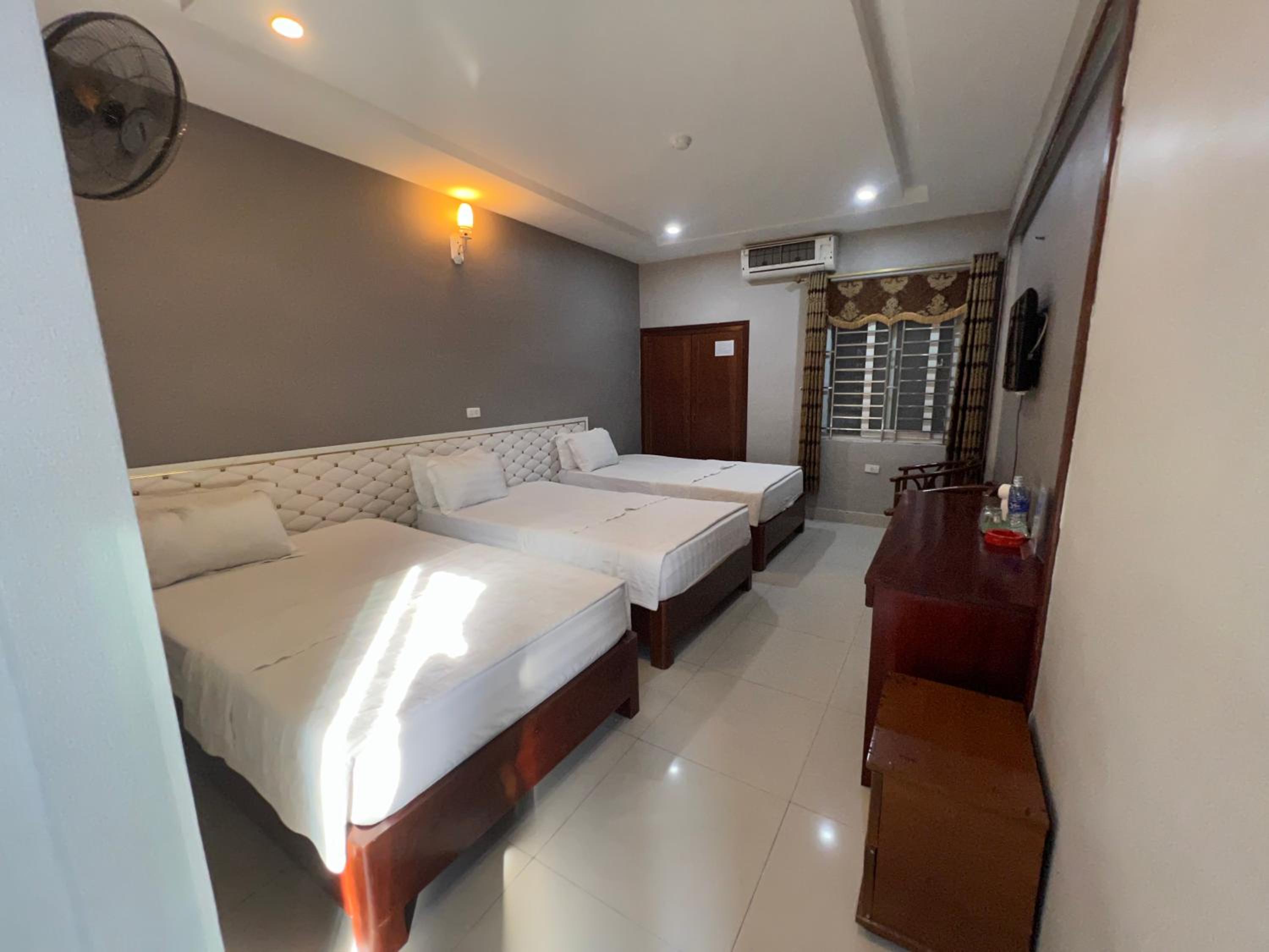 Basic Triple Room photo 3