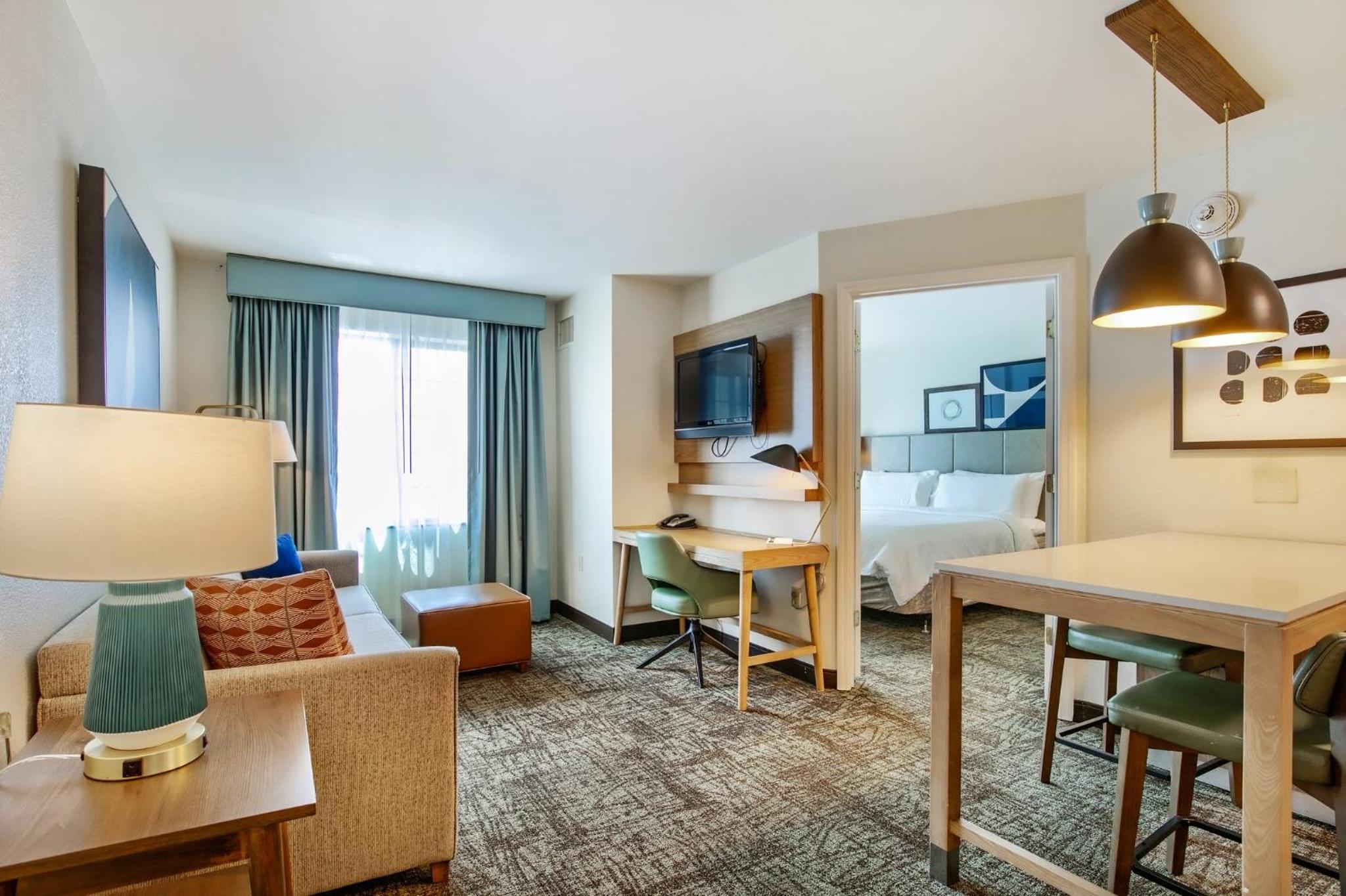 One-Bedroom King Suite with Sofa Bed - Photo 5