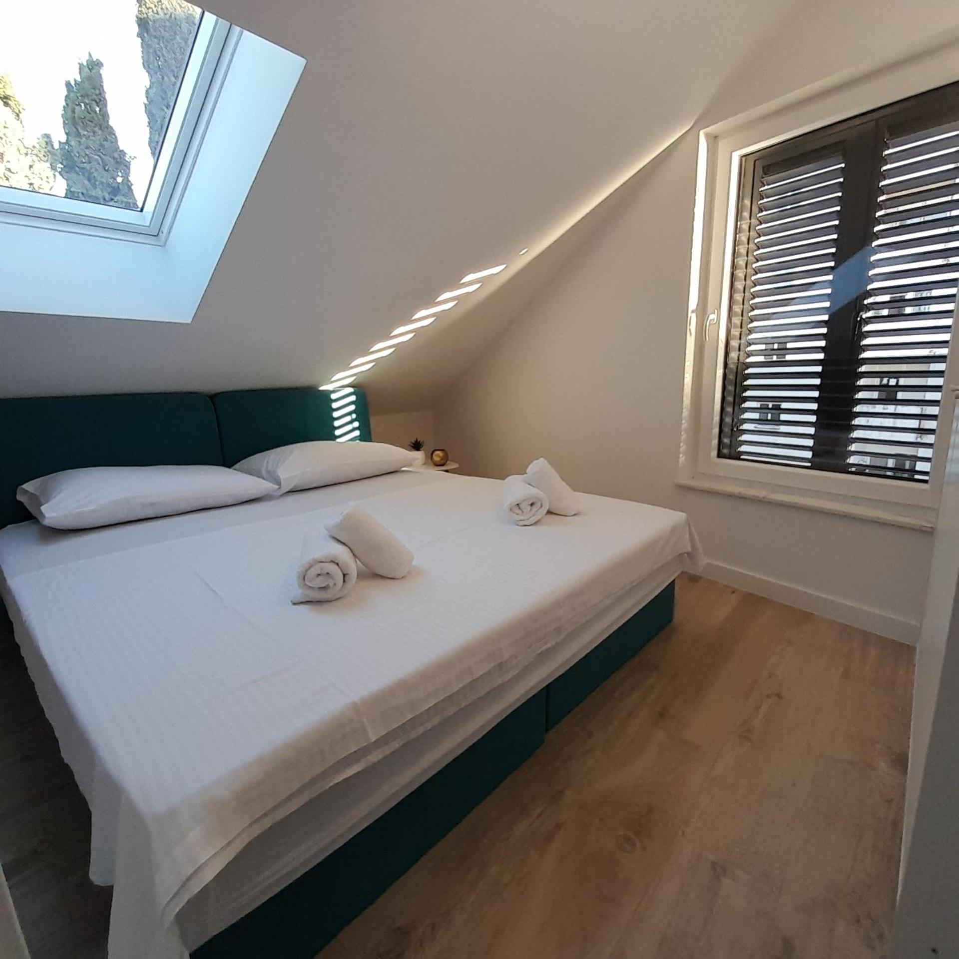 Two-Bedroom Apartment - Photo 4