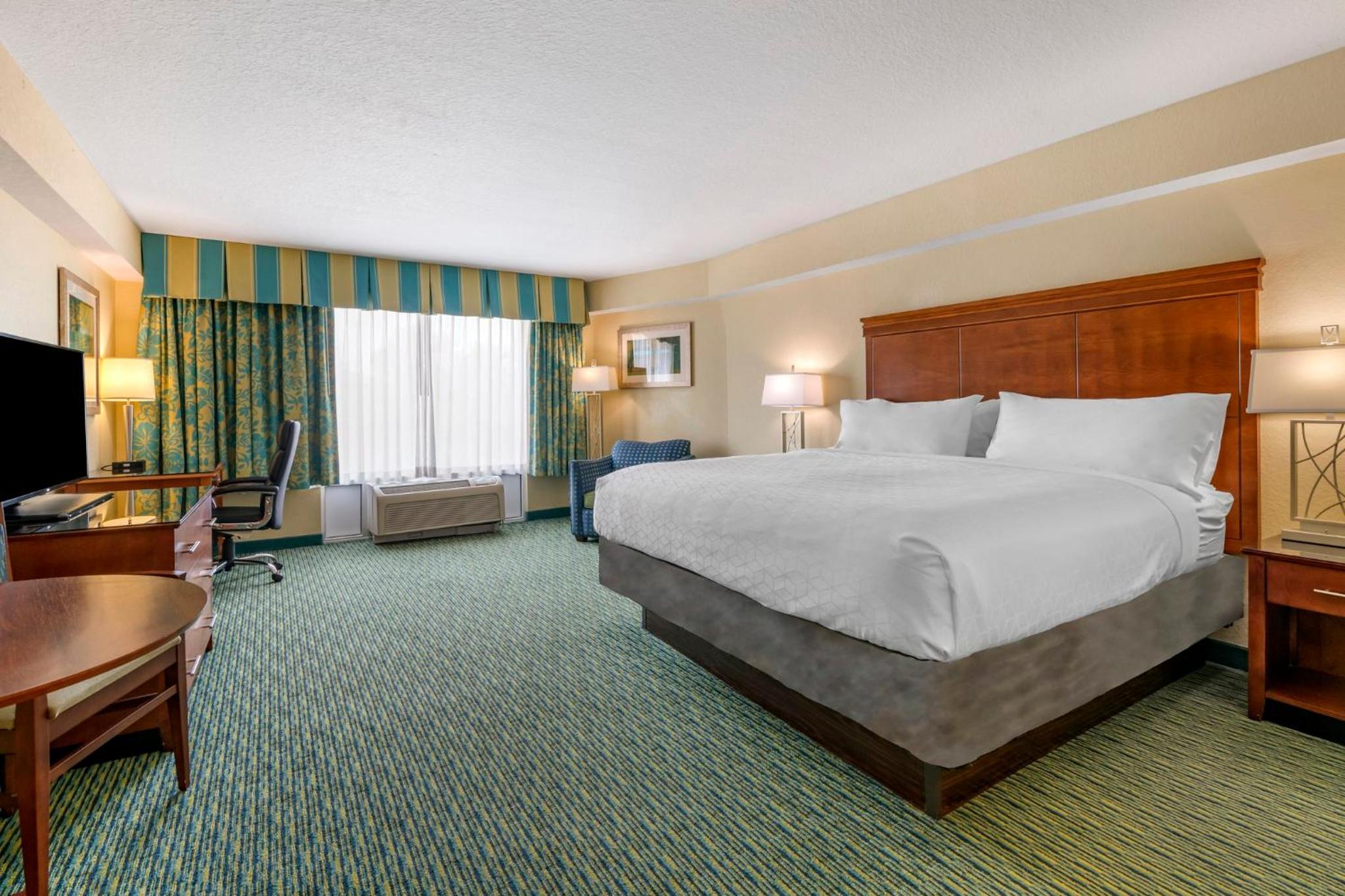Standard King Room