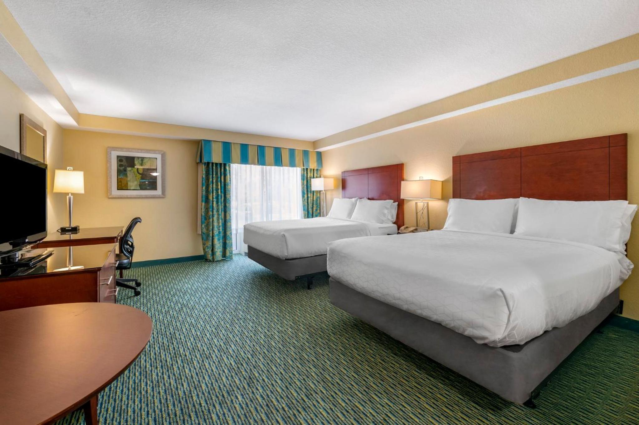 Standard Queen Room with Two Queen Beds