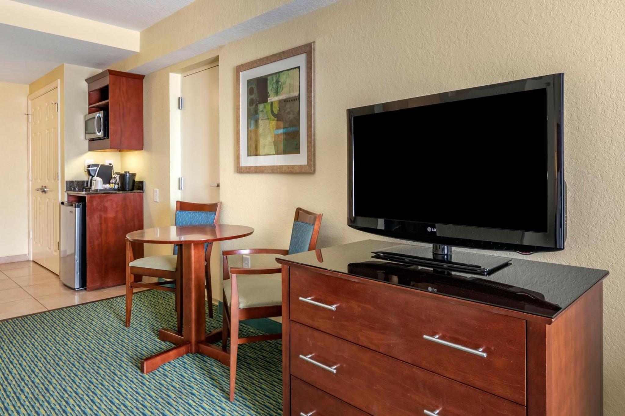 King Suite with One Bunk Bed