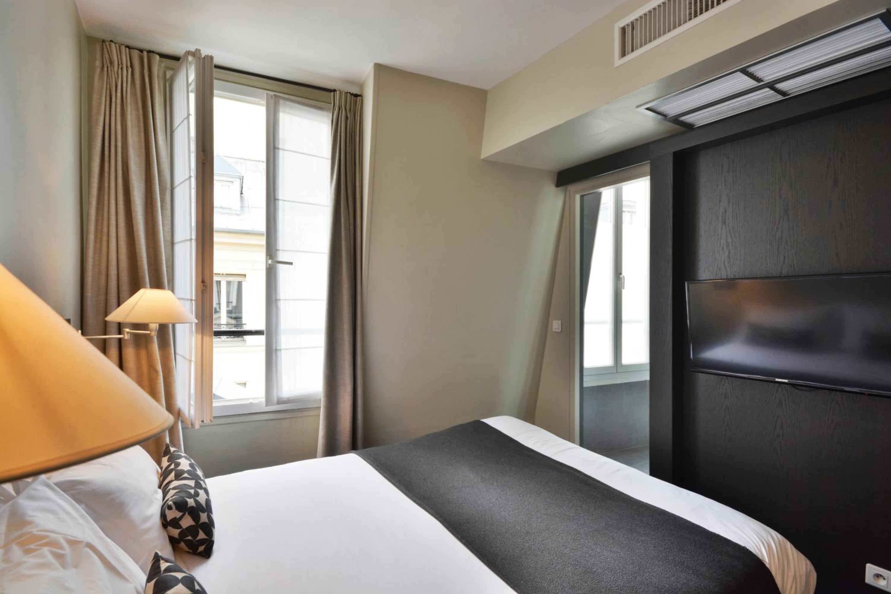Deluxe Double Room photo 3