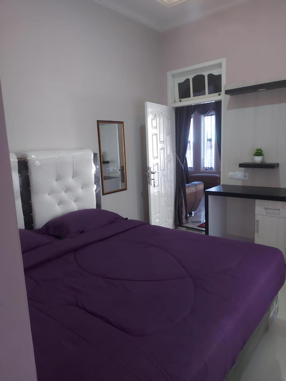 Family Room with Balcony - Photo 8