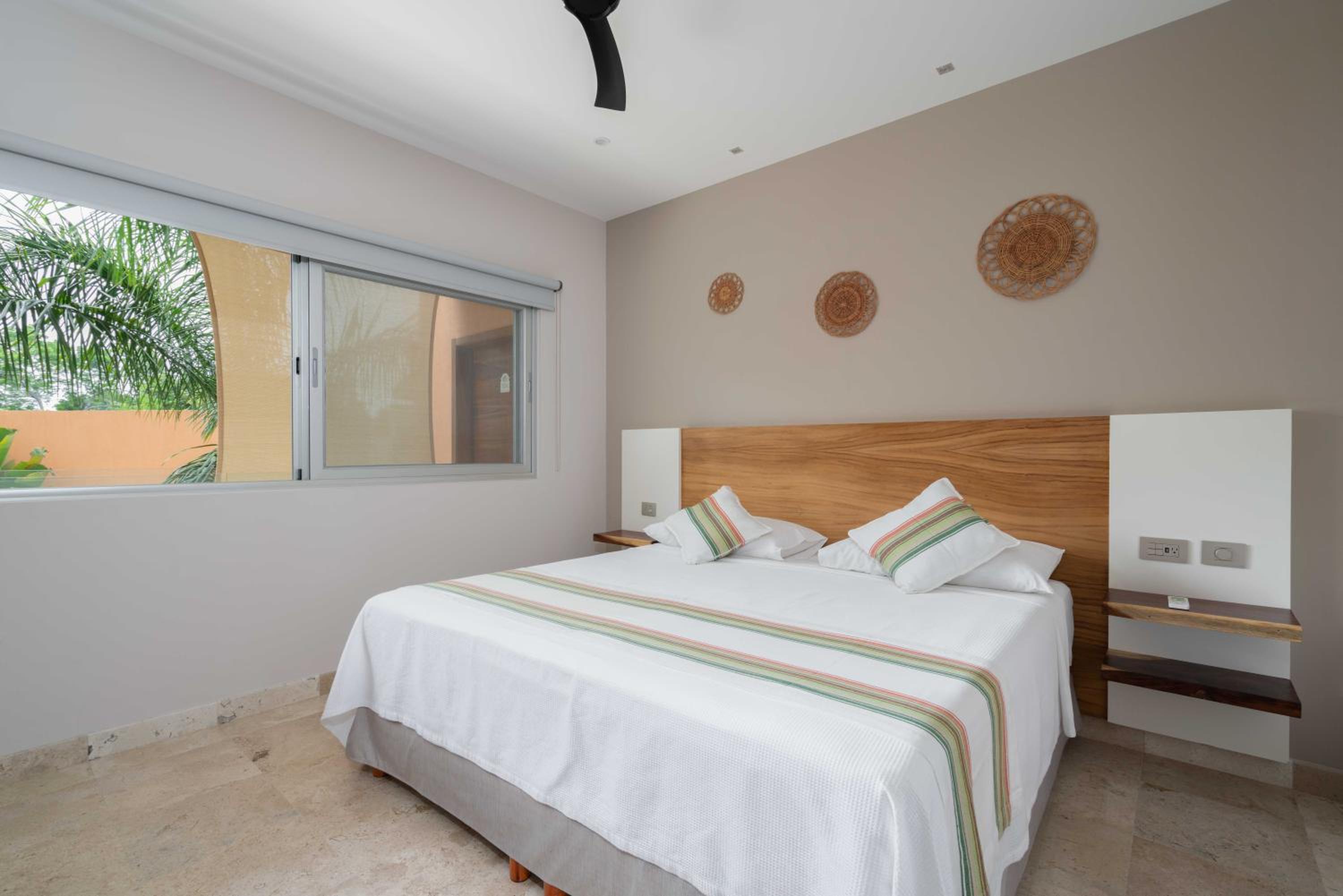 One-Bedroom Apartment - Photo 9