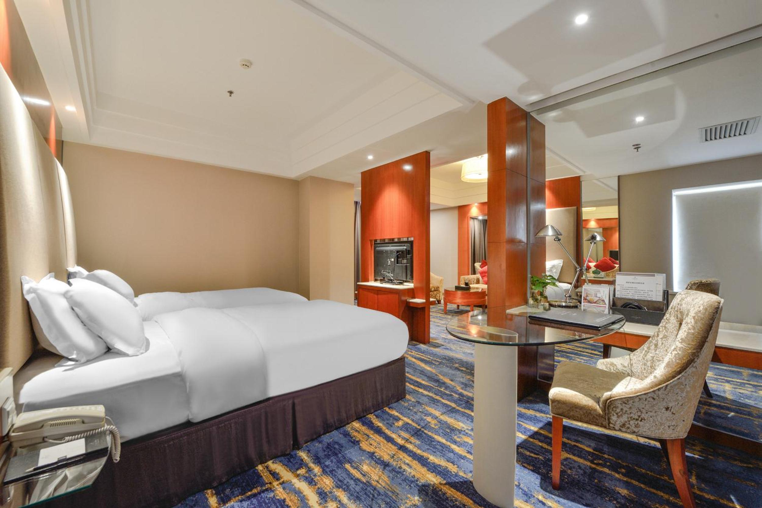 Business Twin Room With Garden View photo 2