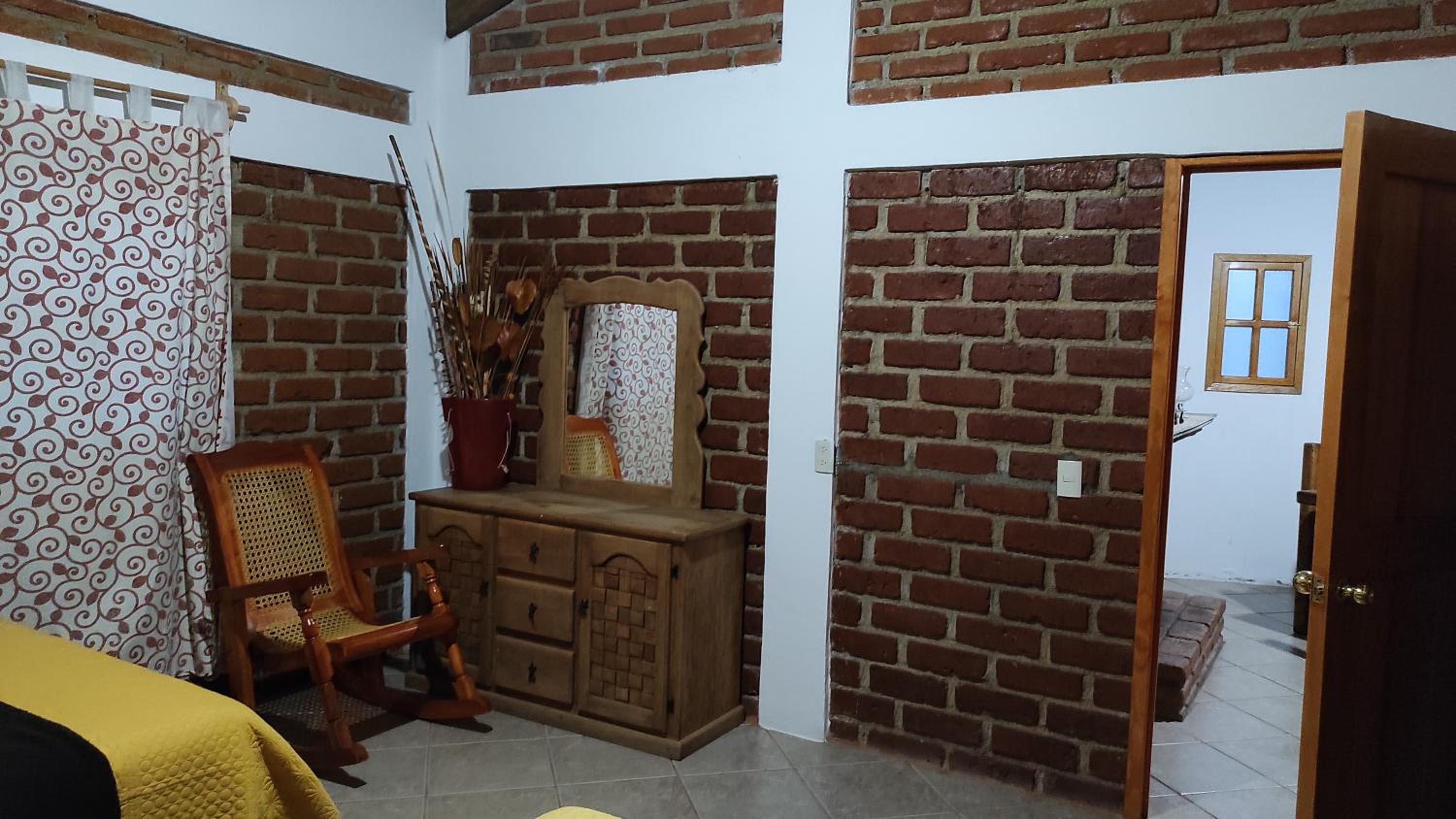 Family Room - Photo 4