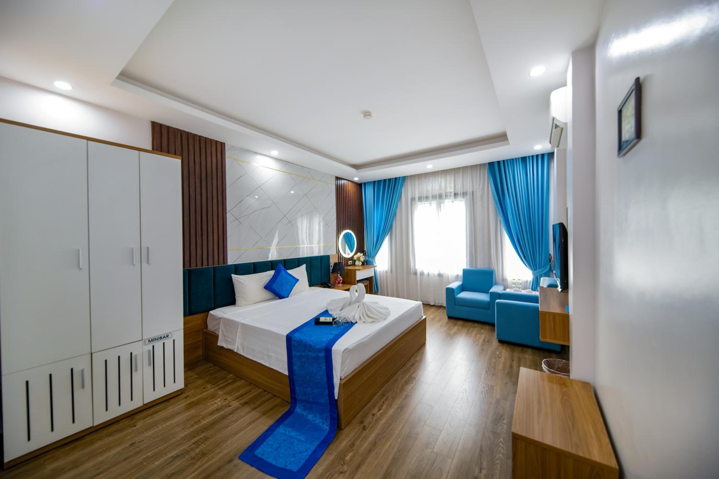 Deluxe Double or Twin Room