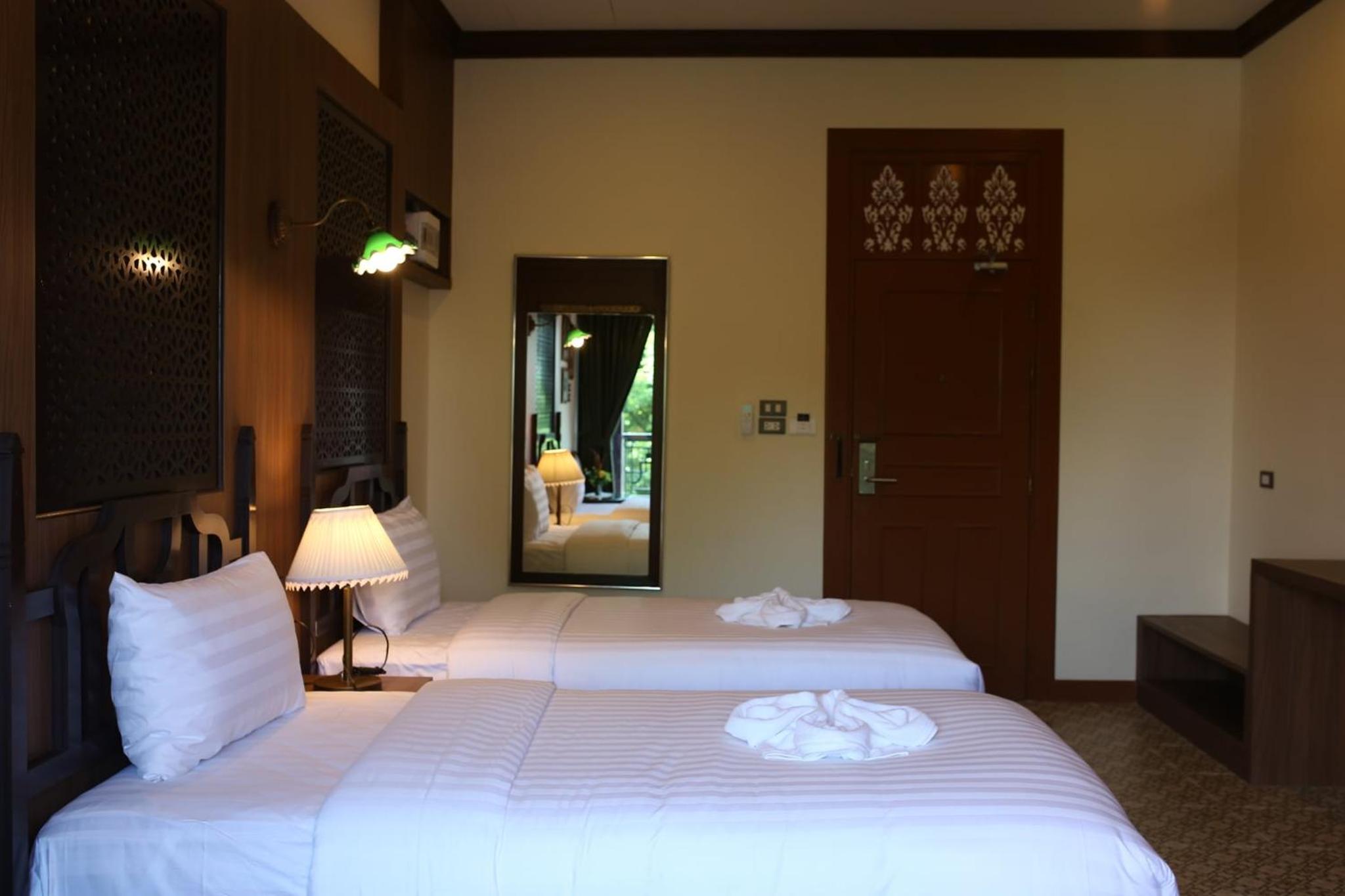 Deluxe Twin Room photo 2