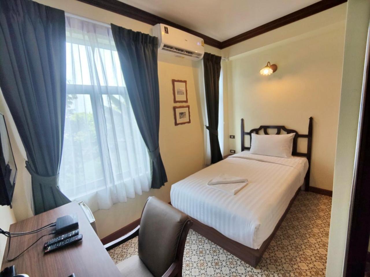 Single Room photo 1