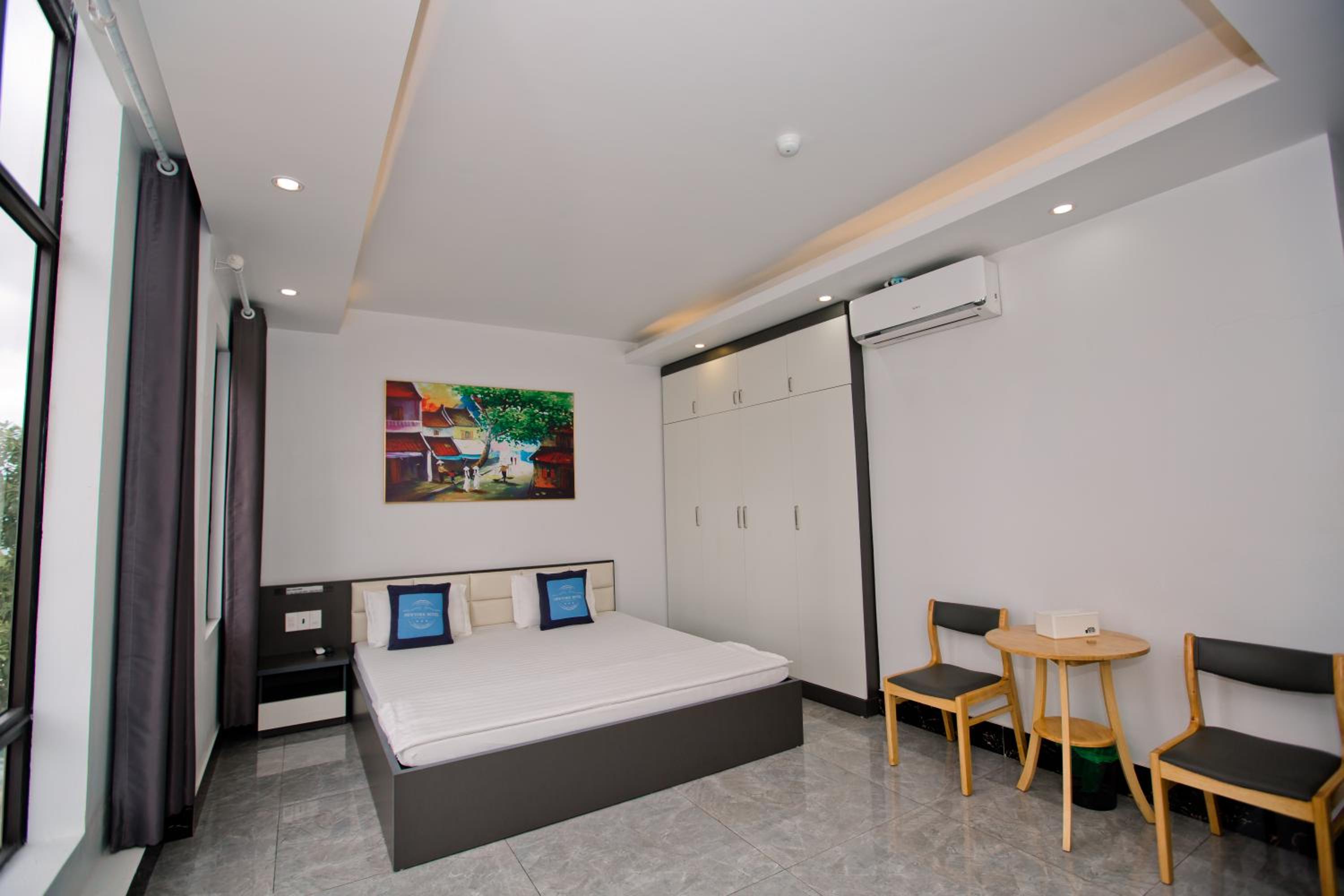 Large Single Room