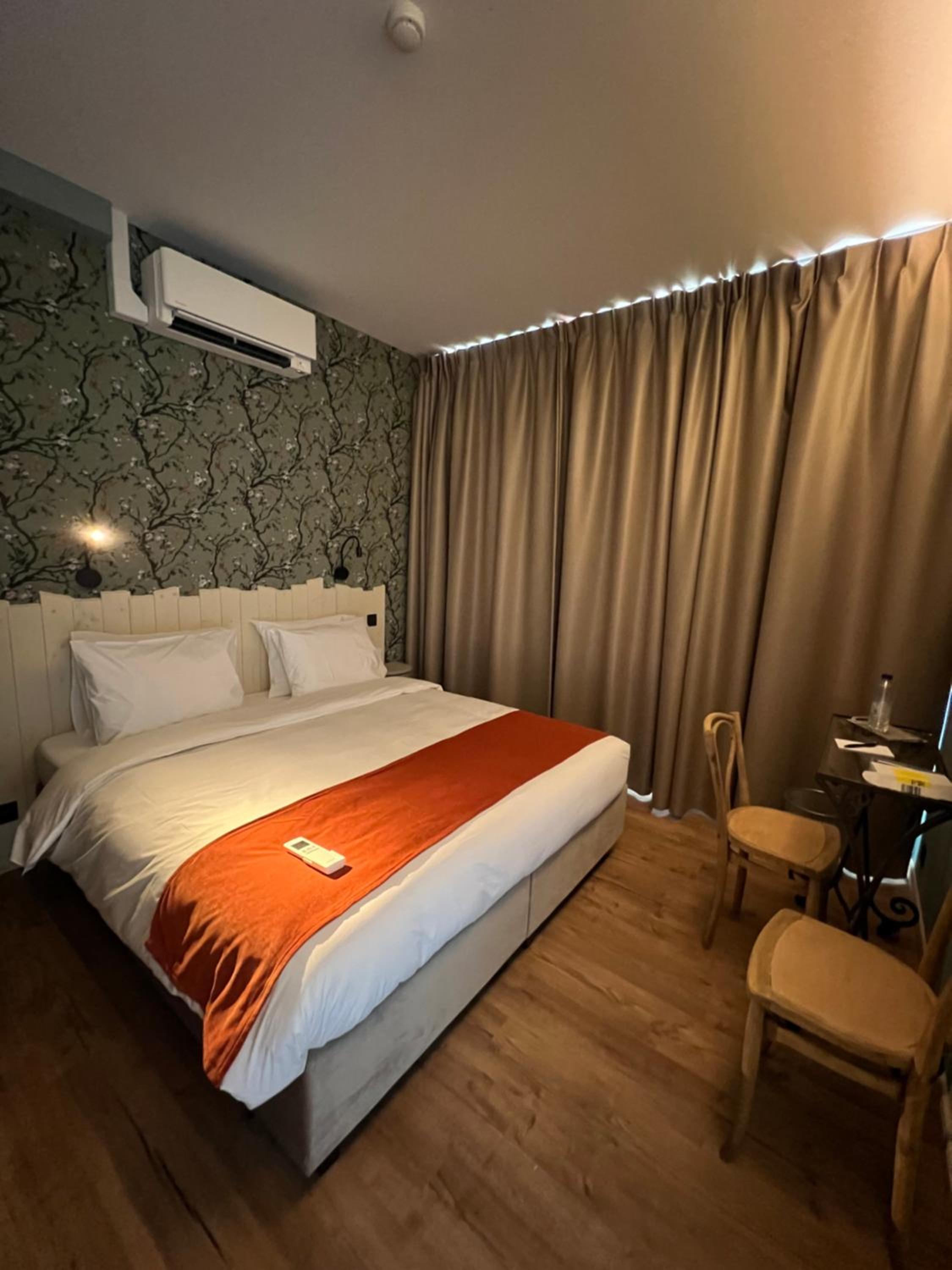 Double Room - Photo 10