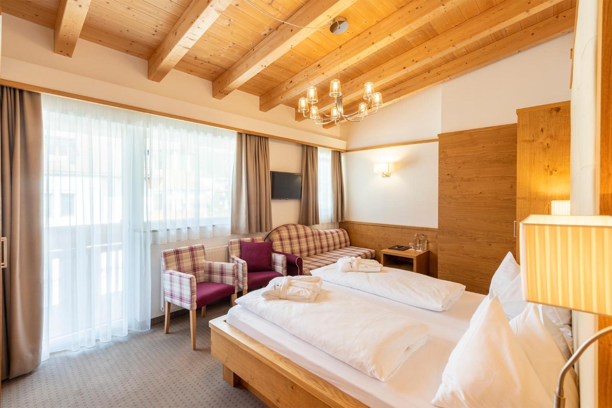 Superior Double Room - Photo 11