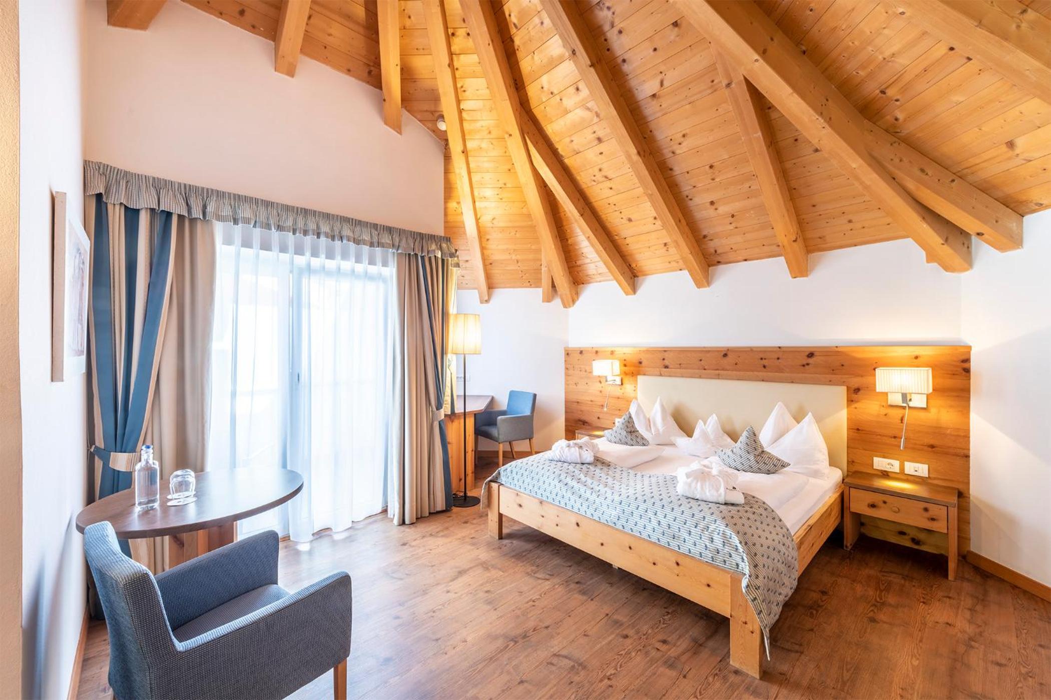 Junior Suite (2 Adults) - Photo 7